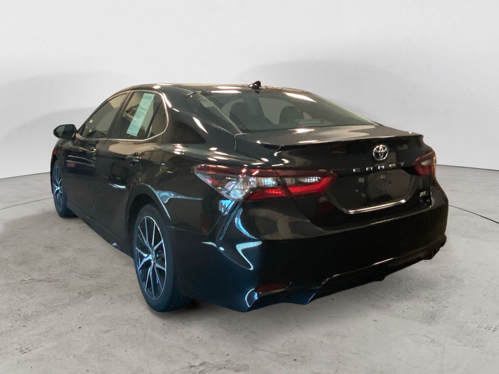 2023 Toyota Camry SE photo 3