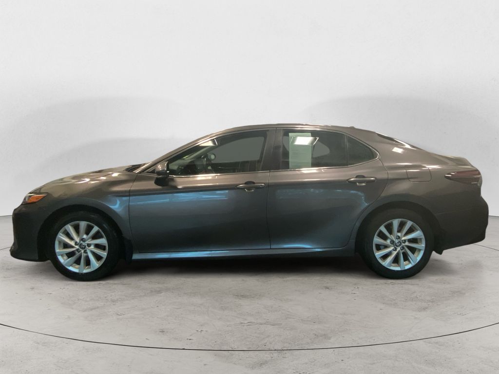 2023 Toyota Camry LE photo 2
