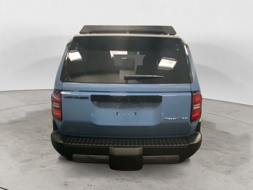 2025 Toyota Highlander Hybrid photo 4