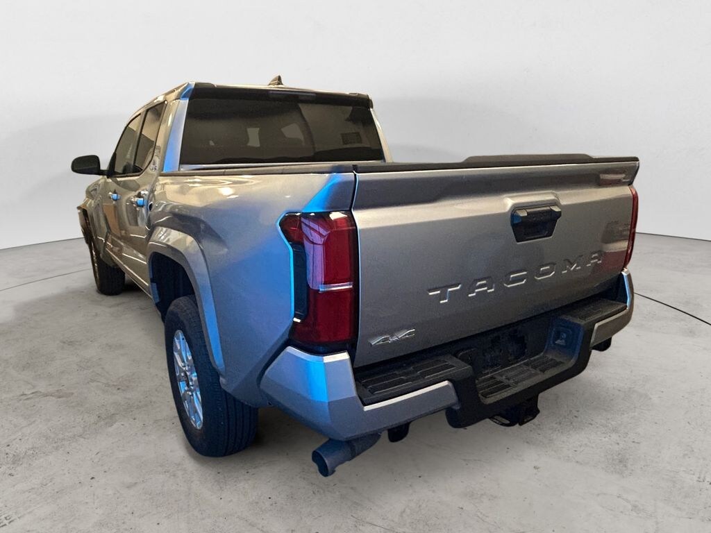 Used 2025 Toyota Tacoma SR5 Truck Double Cab