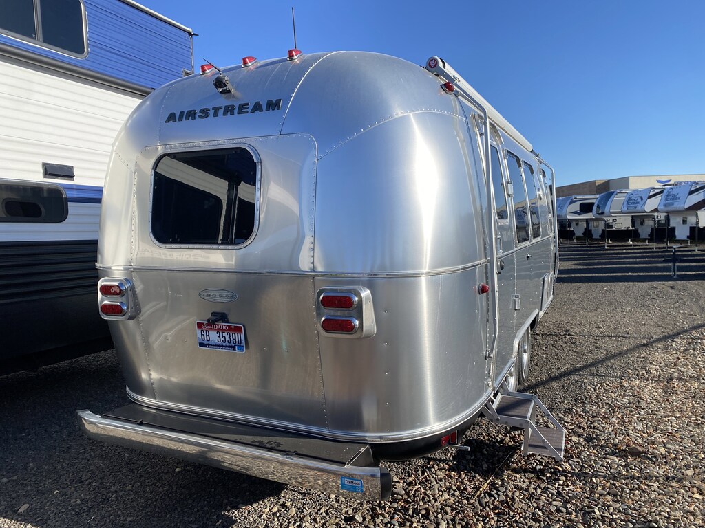 Used 2019 Airstream Flying Cloud 23FB