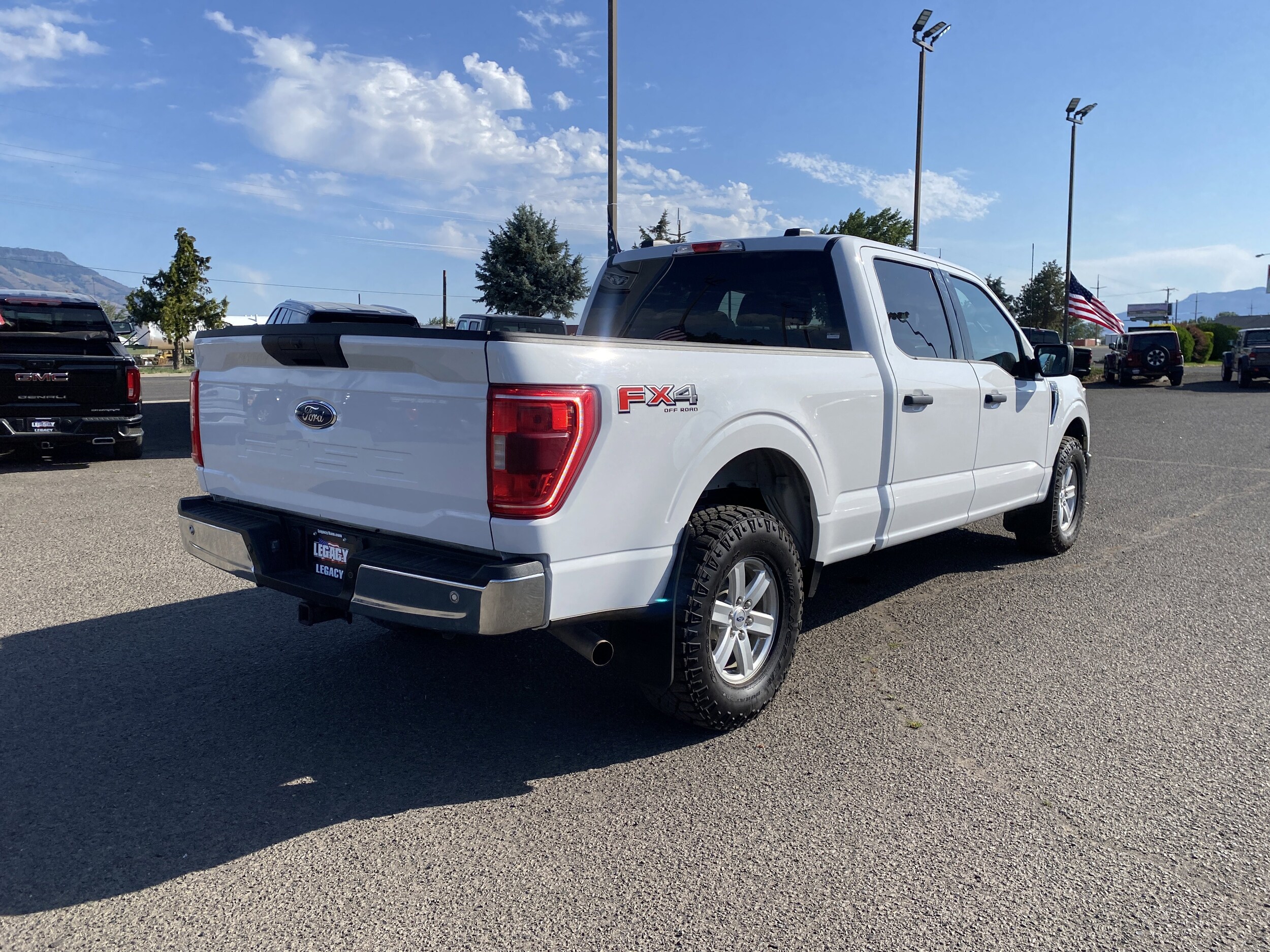 2022 Ford F-150 XLT photo 3