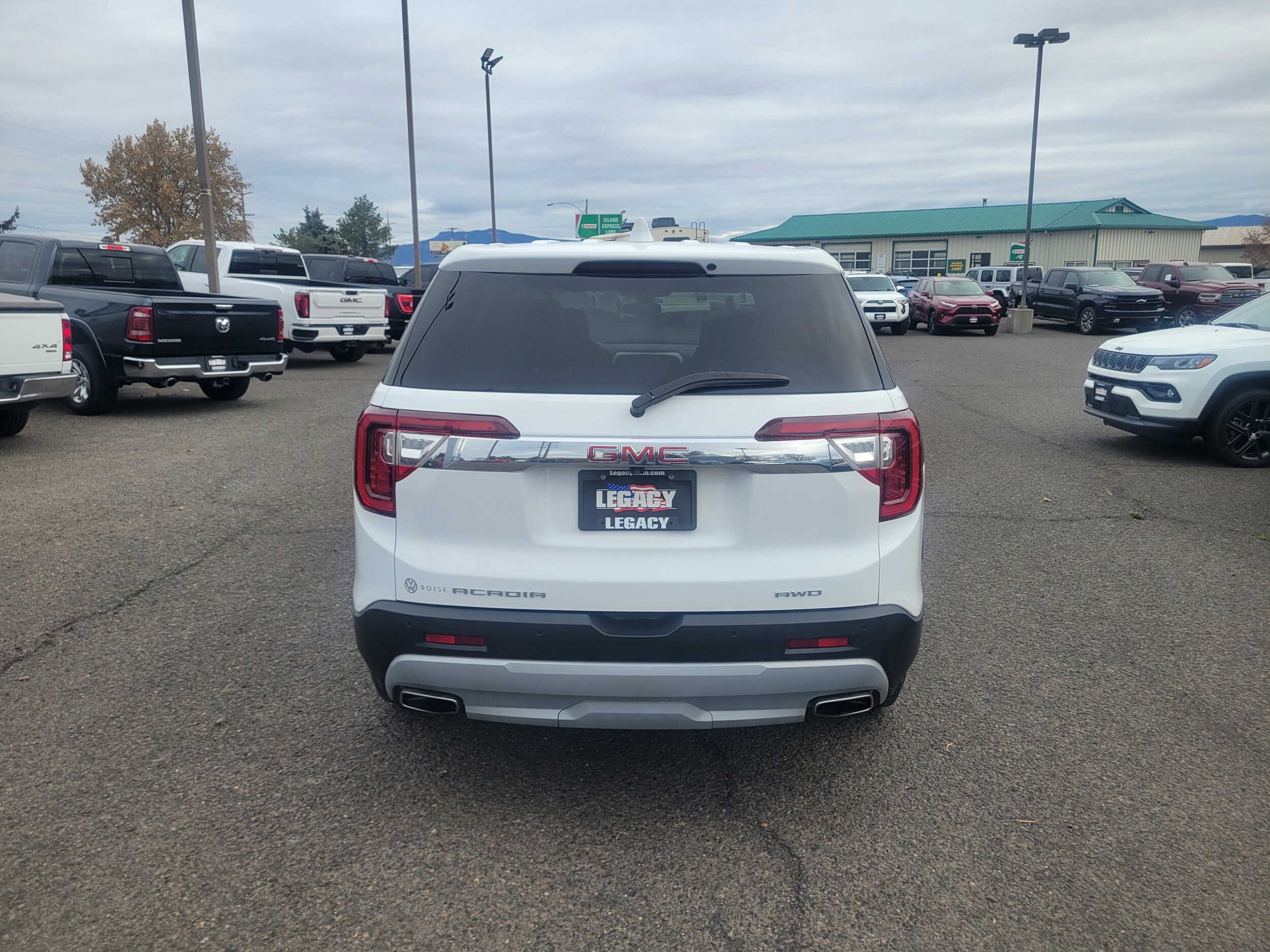 2023 Gmc Acadia SLE photo 2