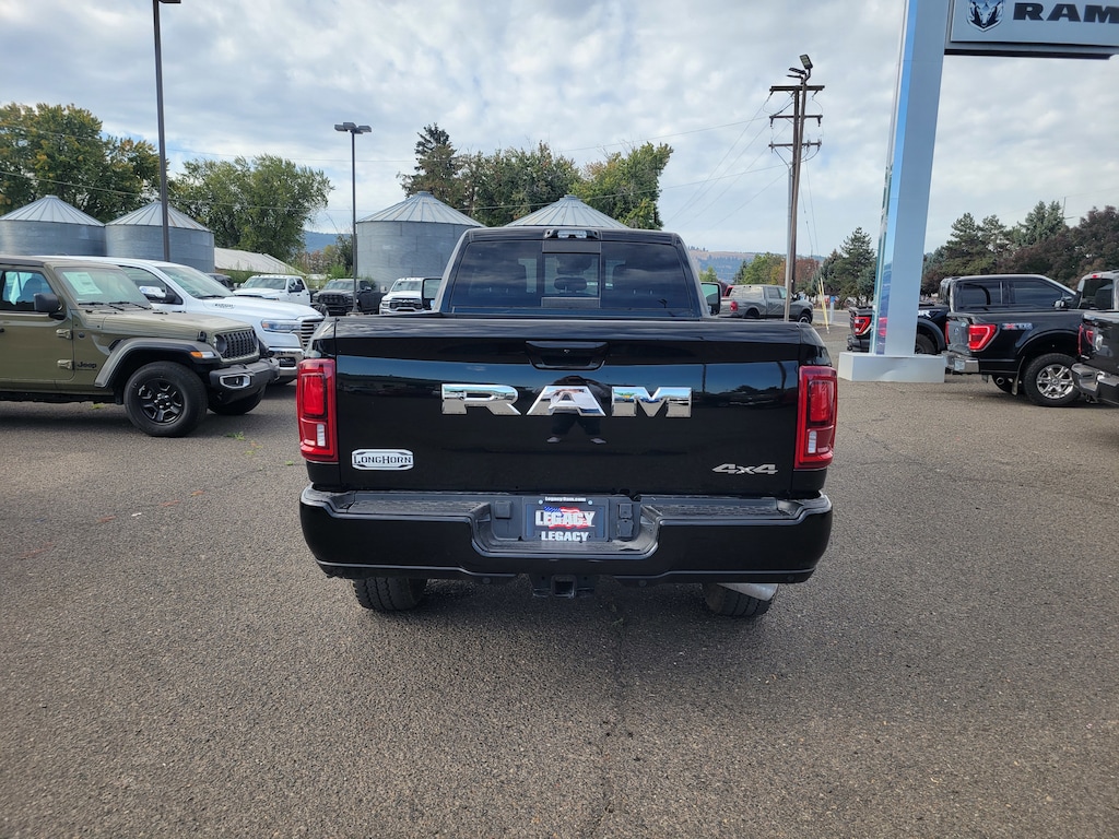 New 2026 Ram 2500 LIMITED LONGHORN CREW CAB 4X4 8' BOX Pickup