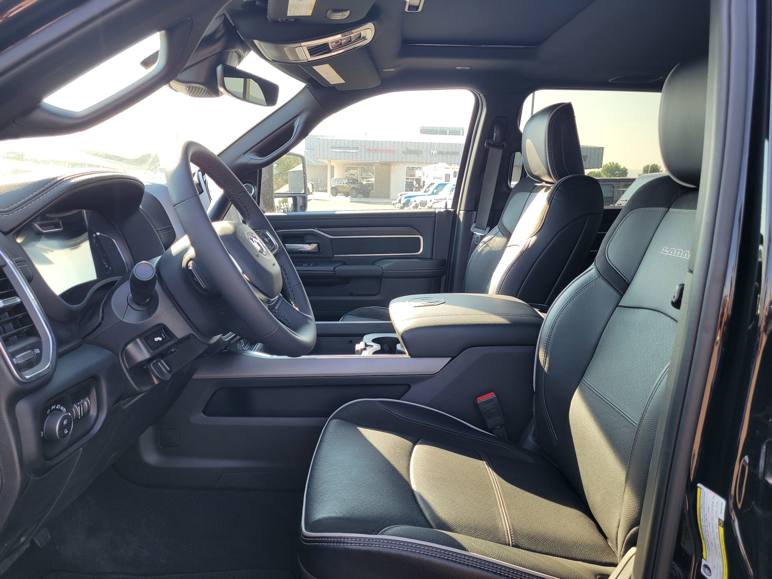 2025 RAM 2500 Laramie - Photo 7