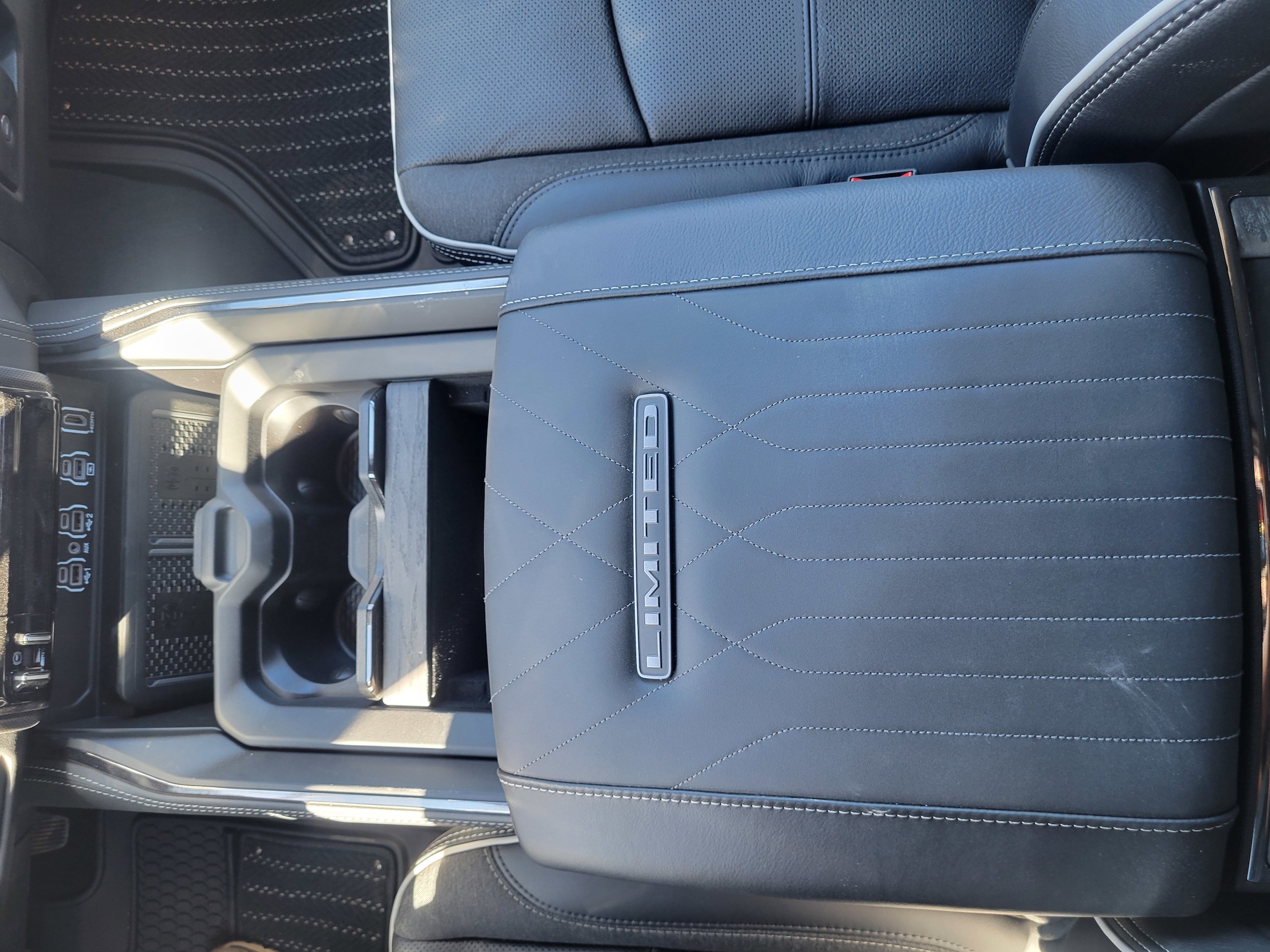 2026 RAM 2500 Limited - Photo 28