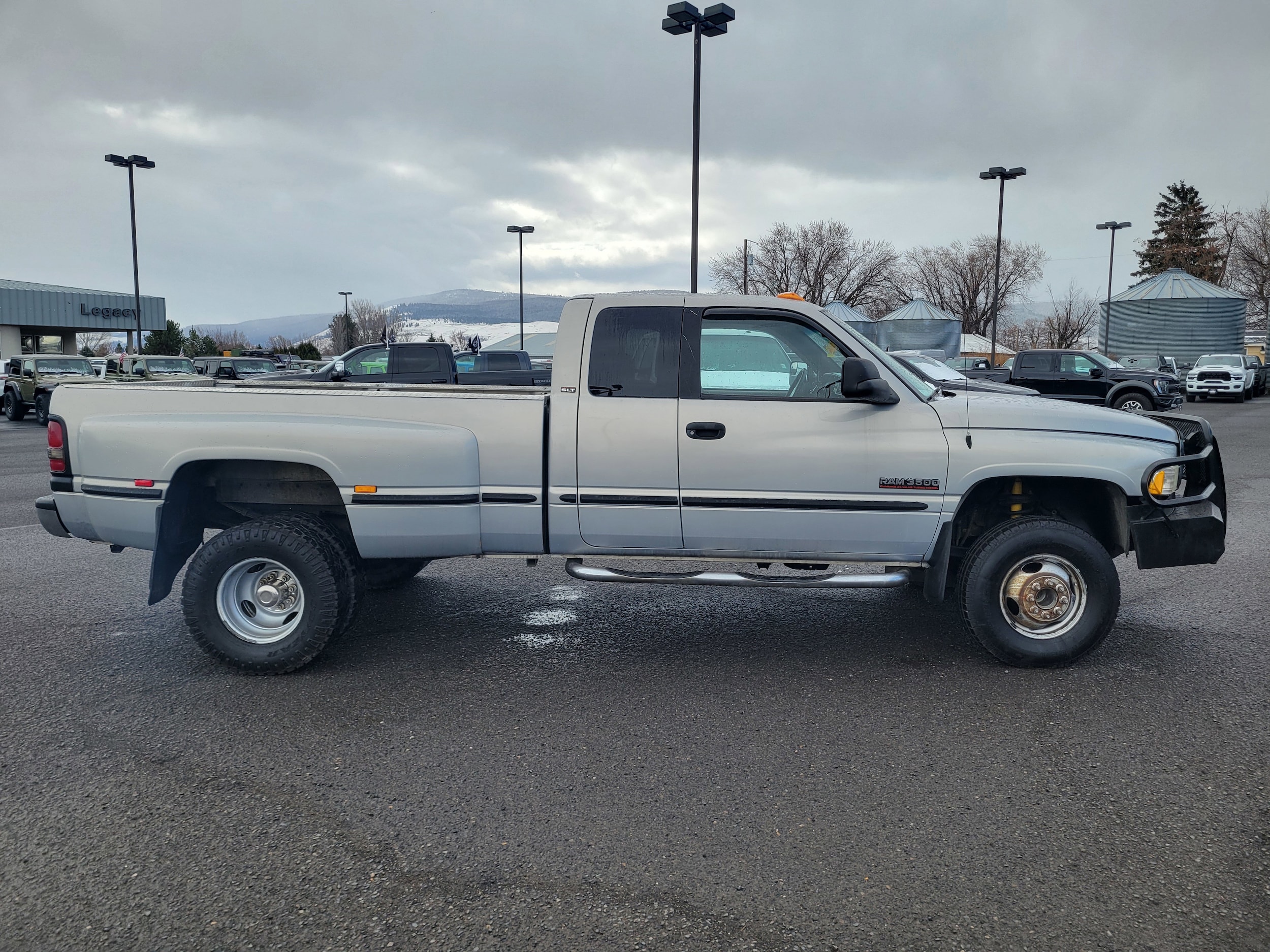 Used 1999 Dodge Ram Pickup ST with VIN 1B7MF3362XJ558468 for sale in Island City, OR