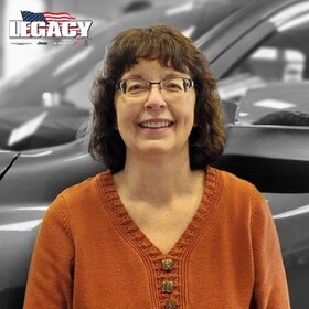 Staff member Donna Kennon from ID_7b2d4d5e1ecf
