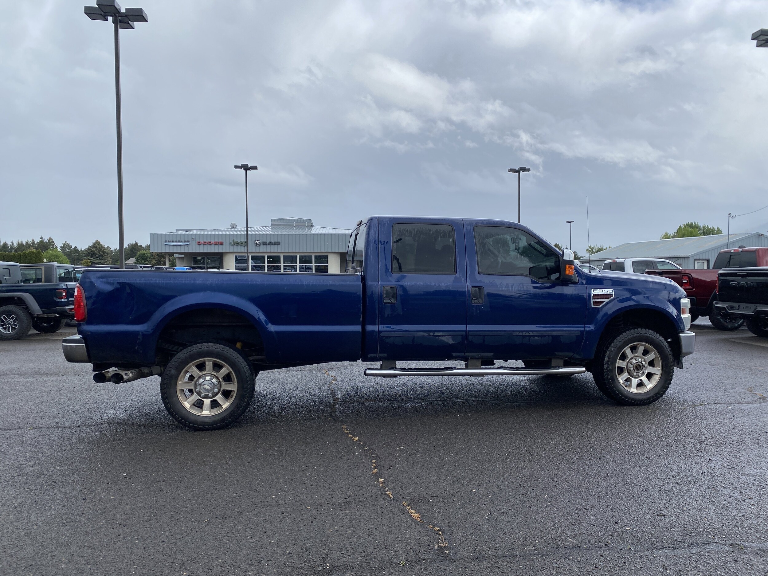 2008 Ford F-350 photo 2
