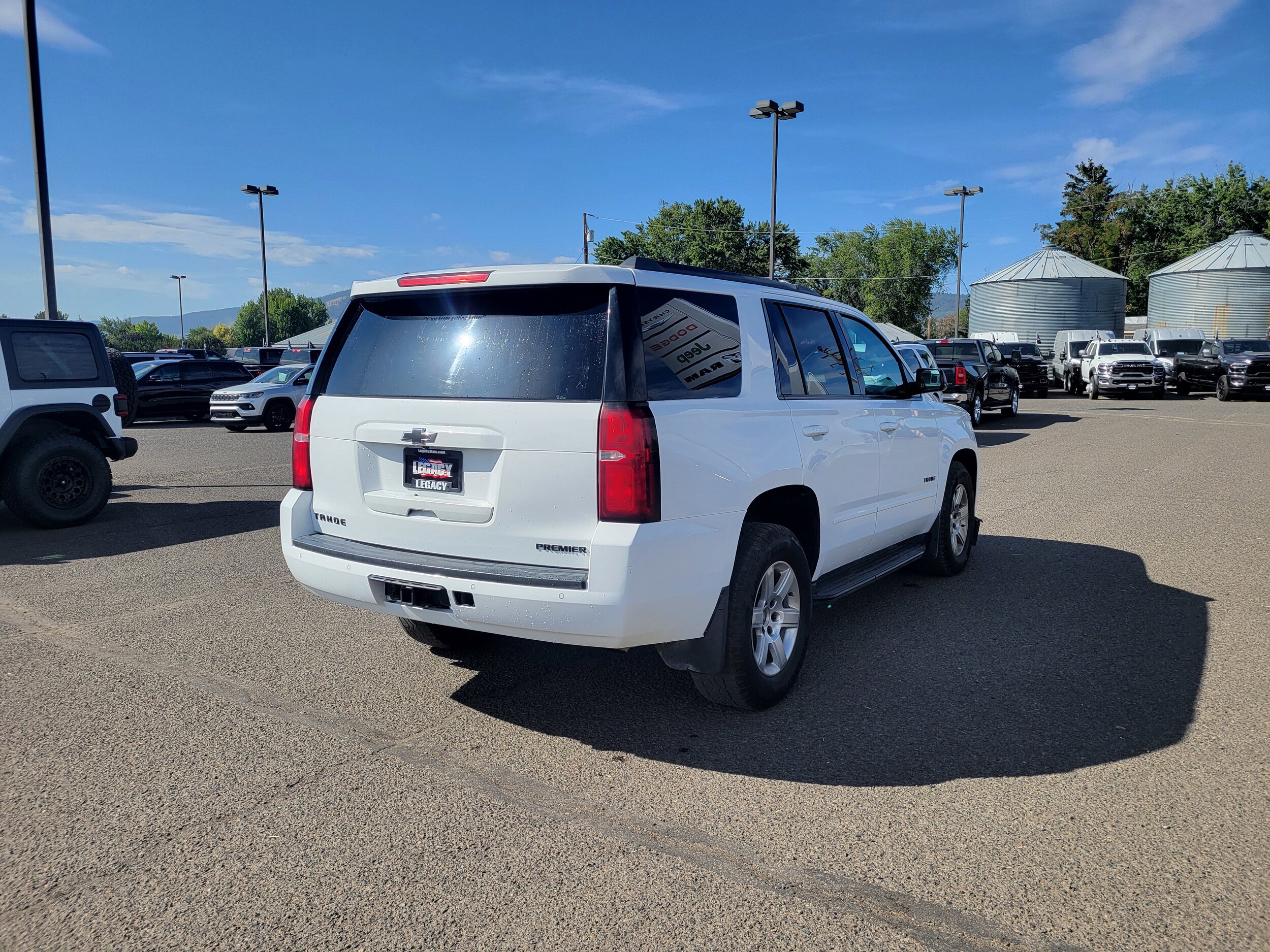 2019 Chevrolet Tahoe Premier photo 3