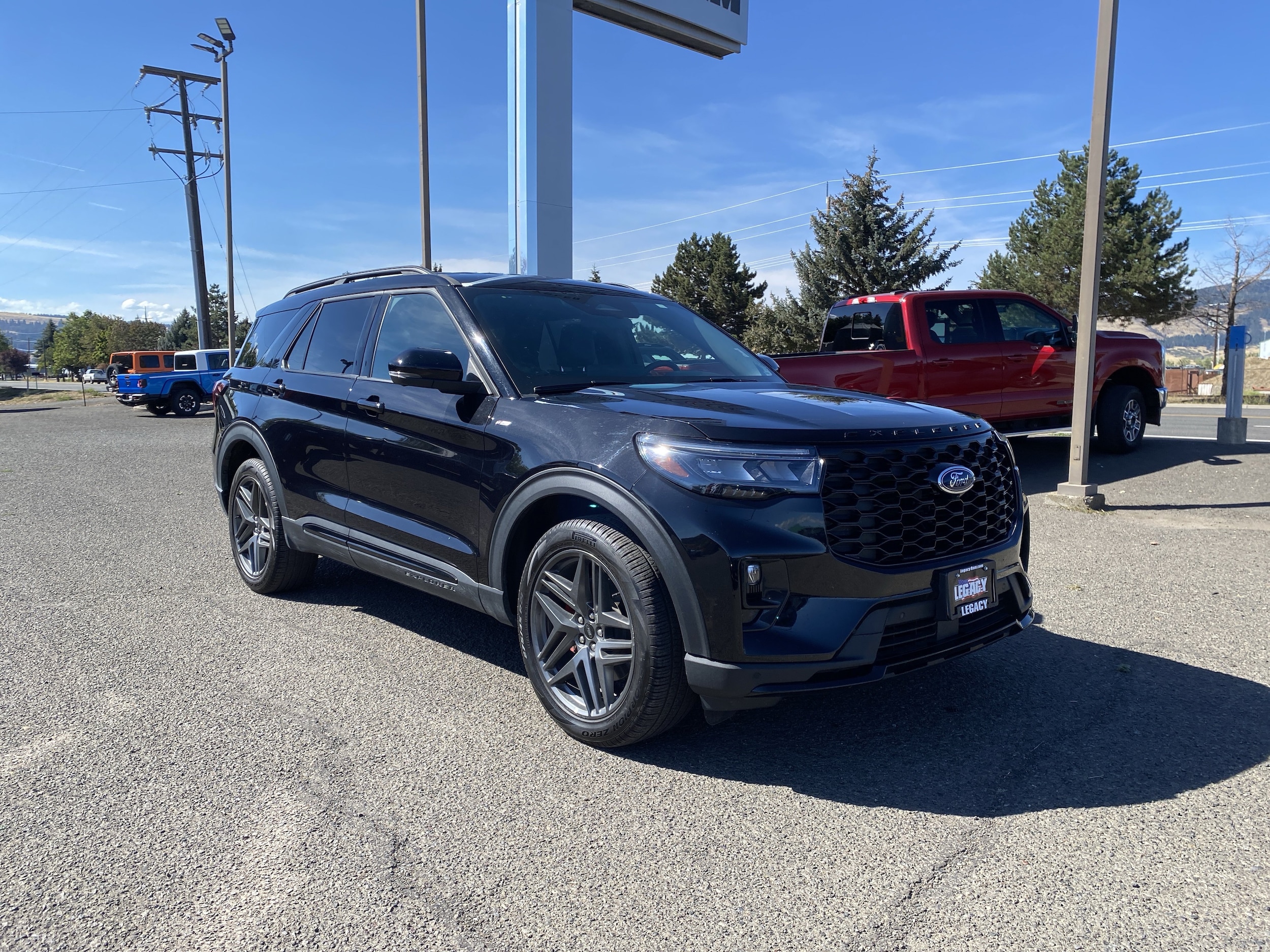 Agate Black 2025 Ford Explorer SUV / Crossover All-Wheel Drive Automatic