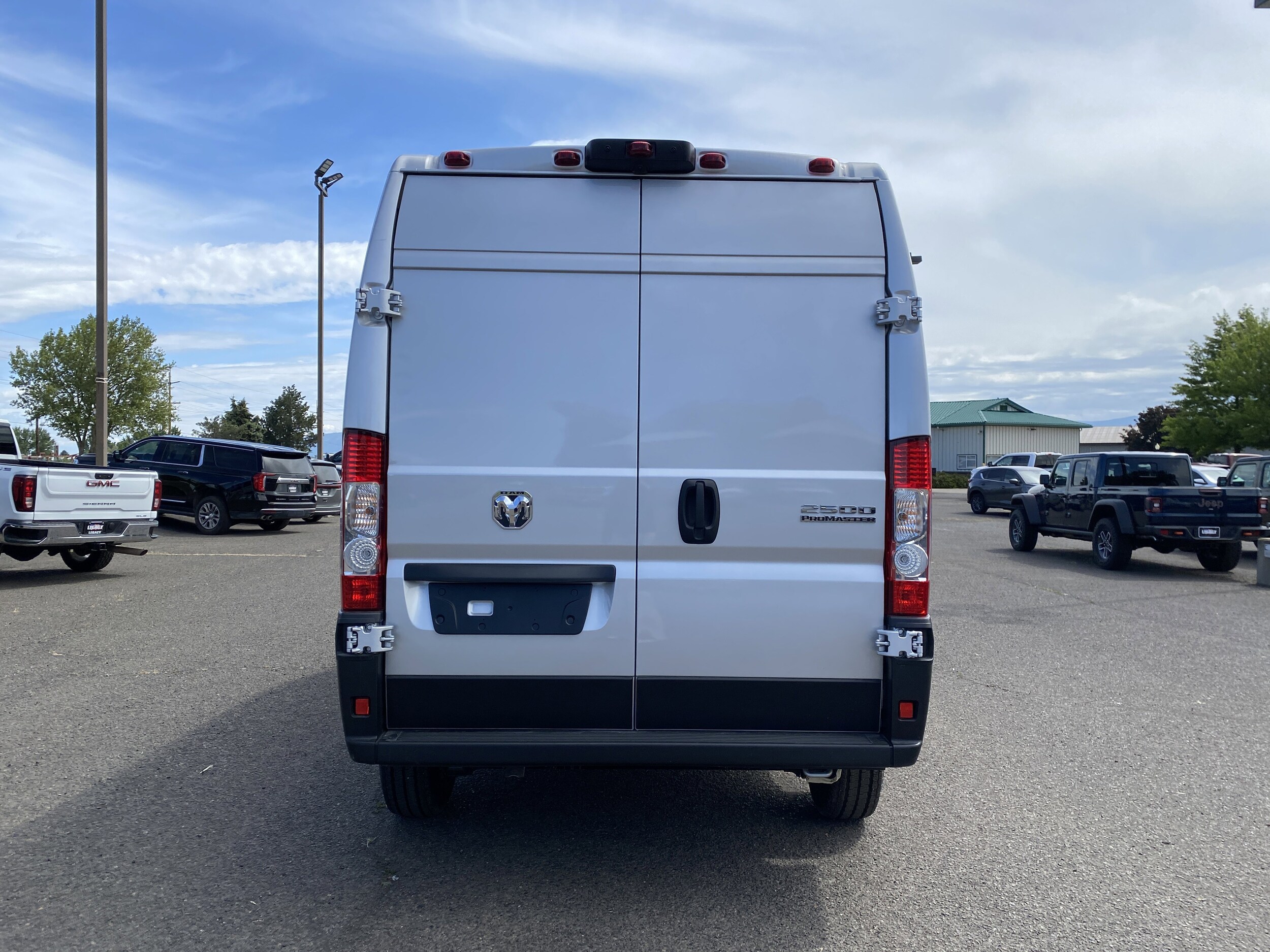 2025 Ram ProMaster 2500 Cargo Van photo 4