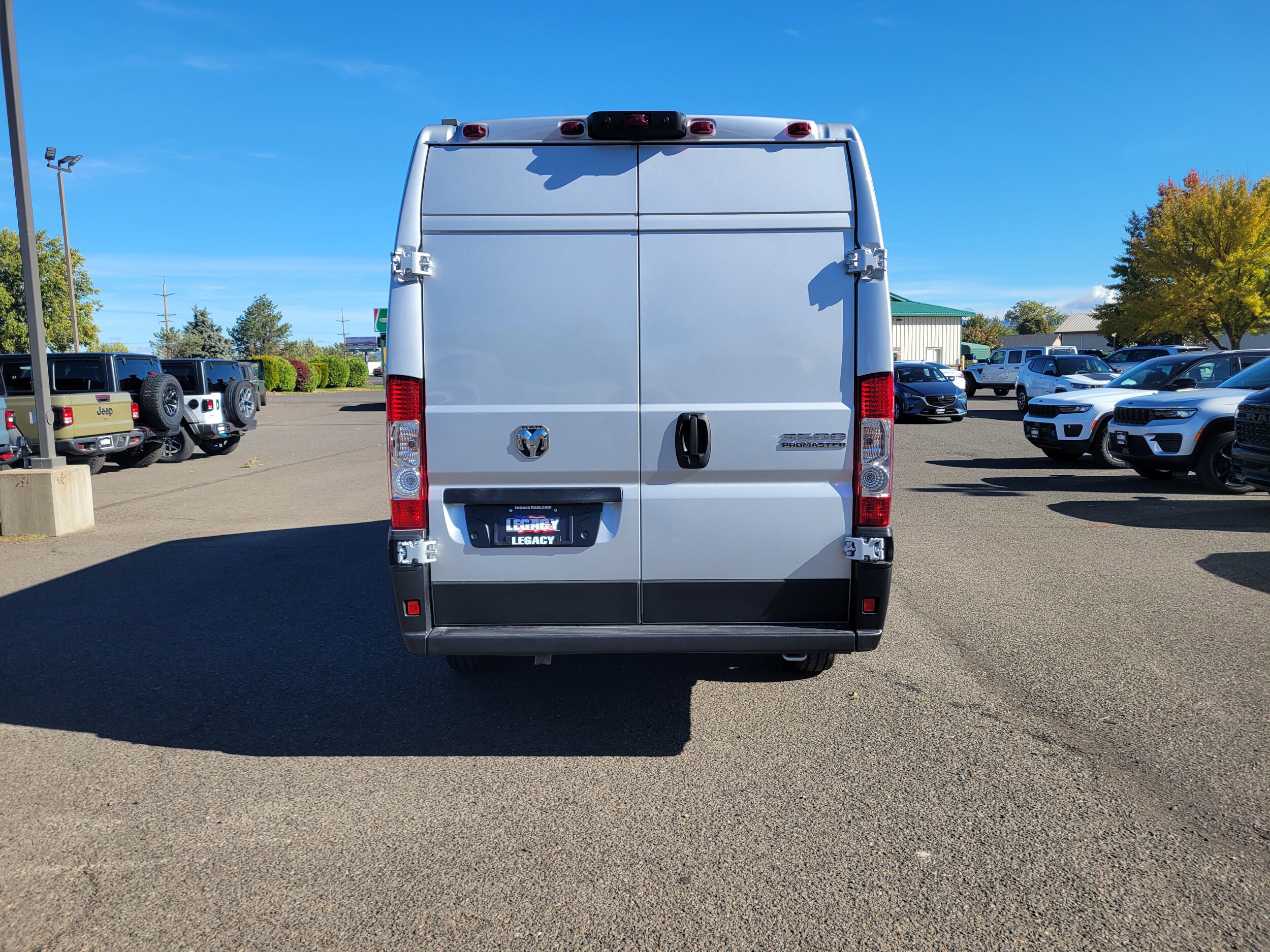 2026 Ram ProMaster 3500 Cargo Van photo 4