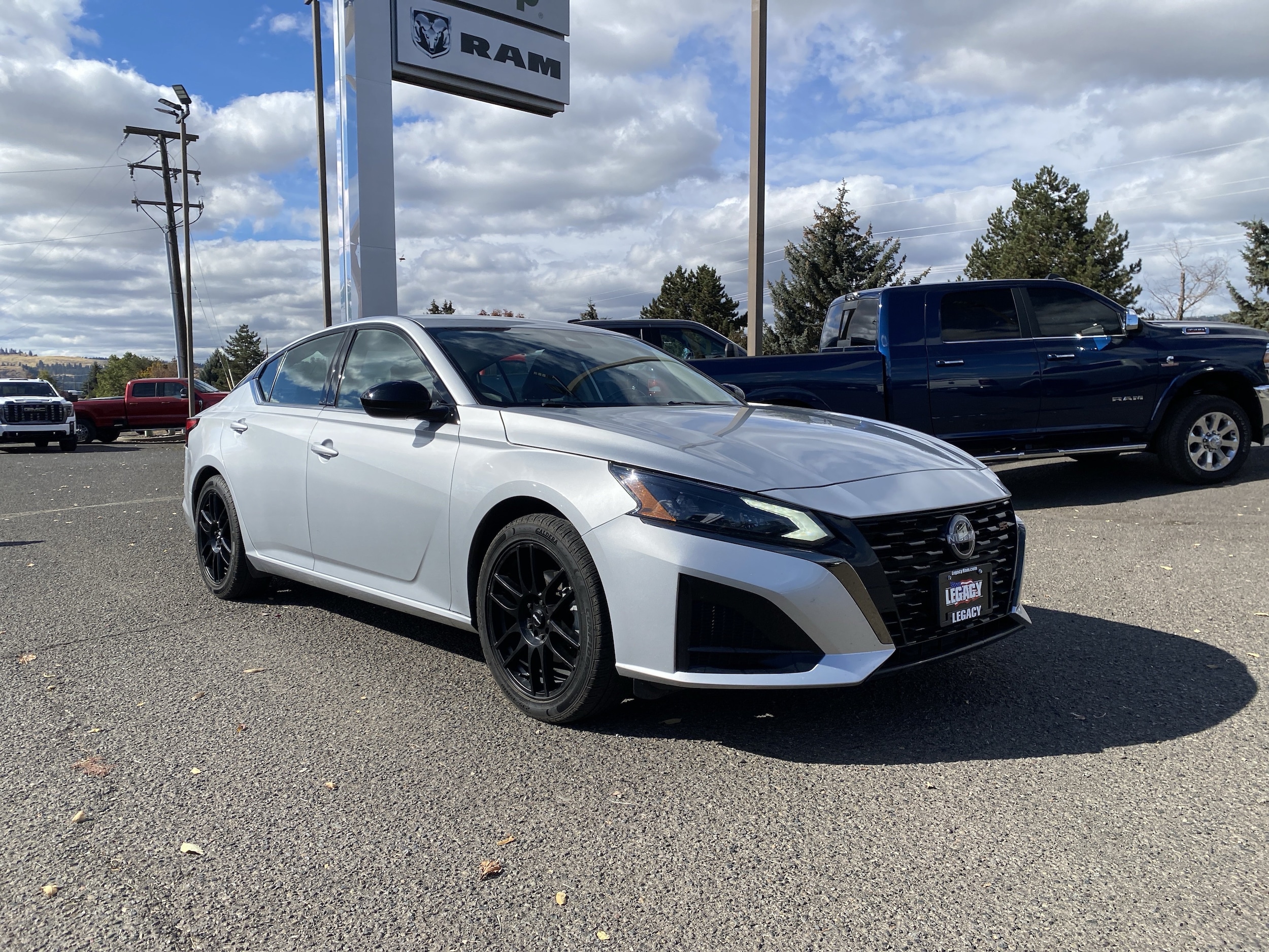 2024 Nissan Altima SR