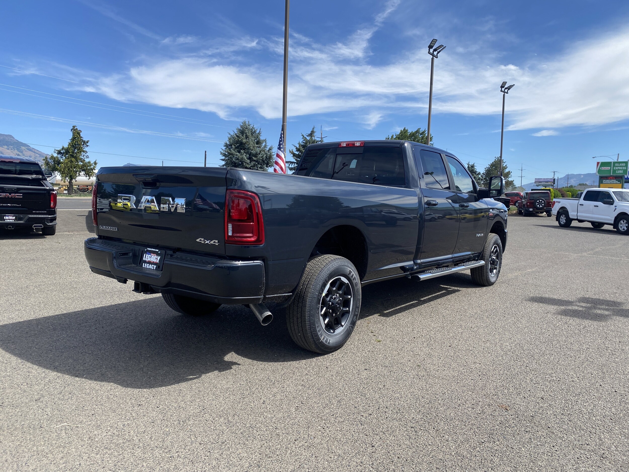 2025 Ram 2500 Laramie photo 2