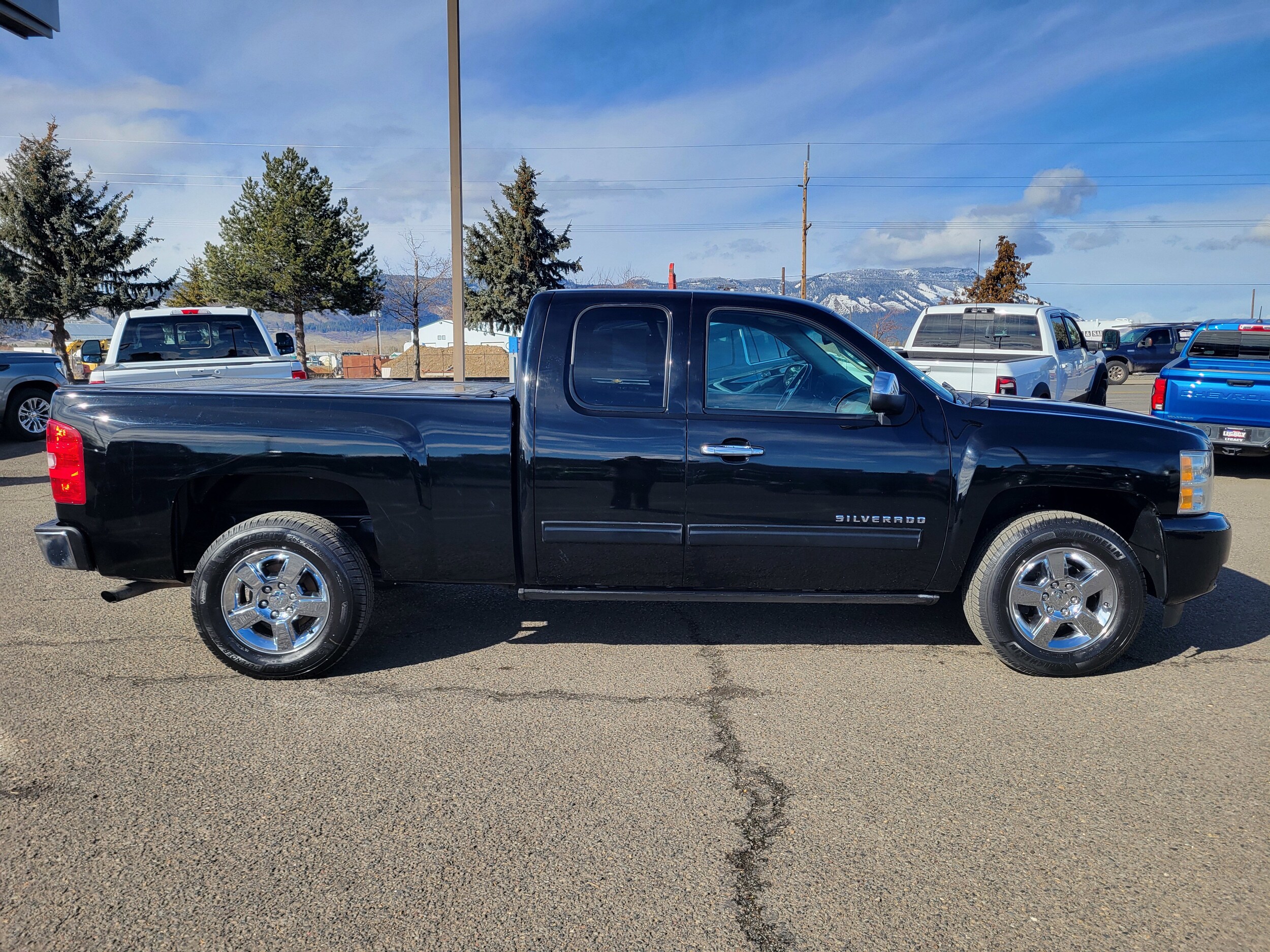 Used 2012 Chevrolet Silverado 1500 LTZ with VIN 1GCRCTE01CZ166570 for sale in Island City, OR
