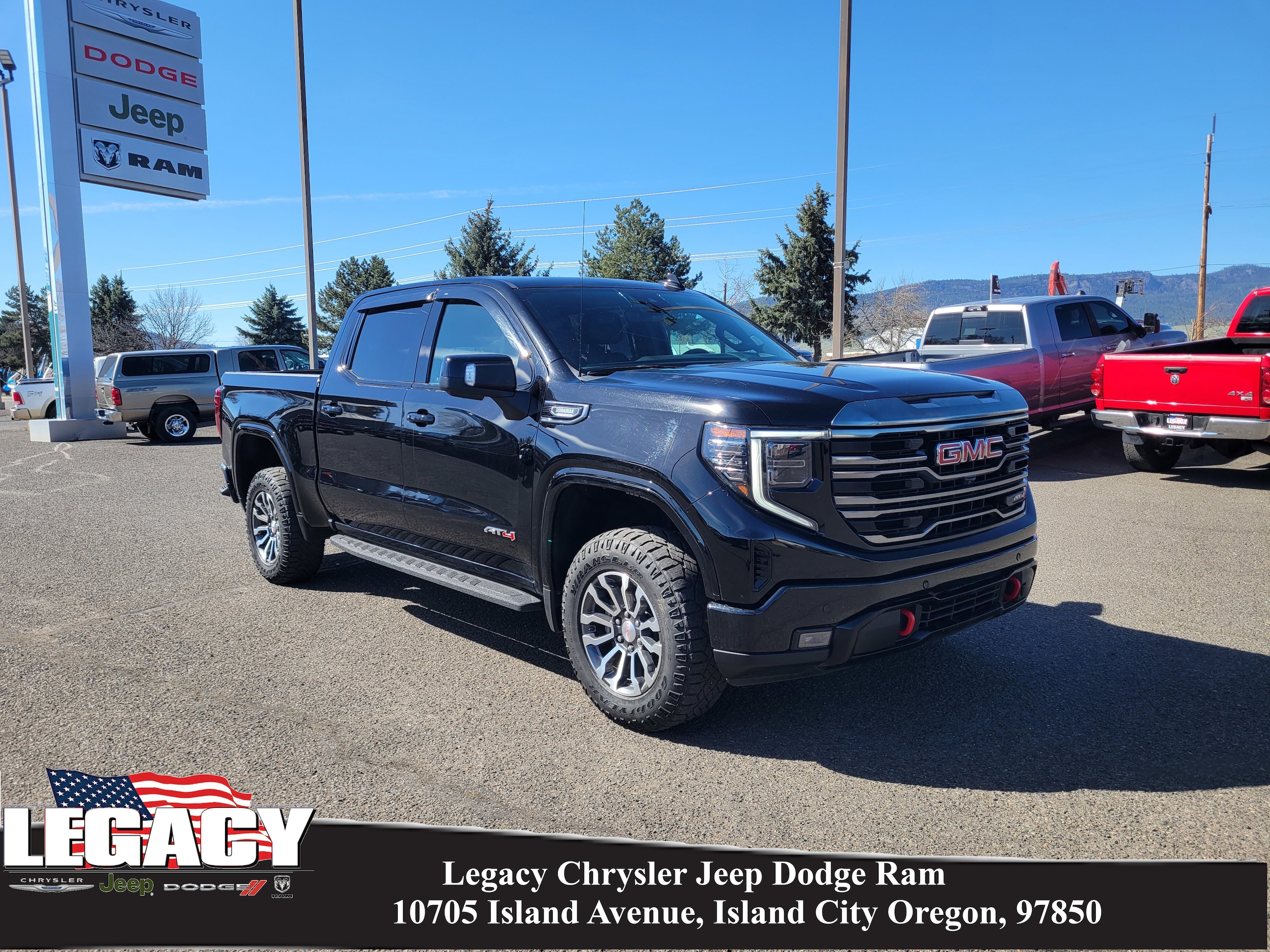2024 GMC Sierra AT4 4WD Crew Cab Short Box's photo