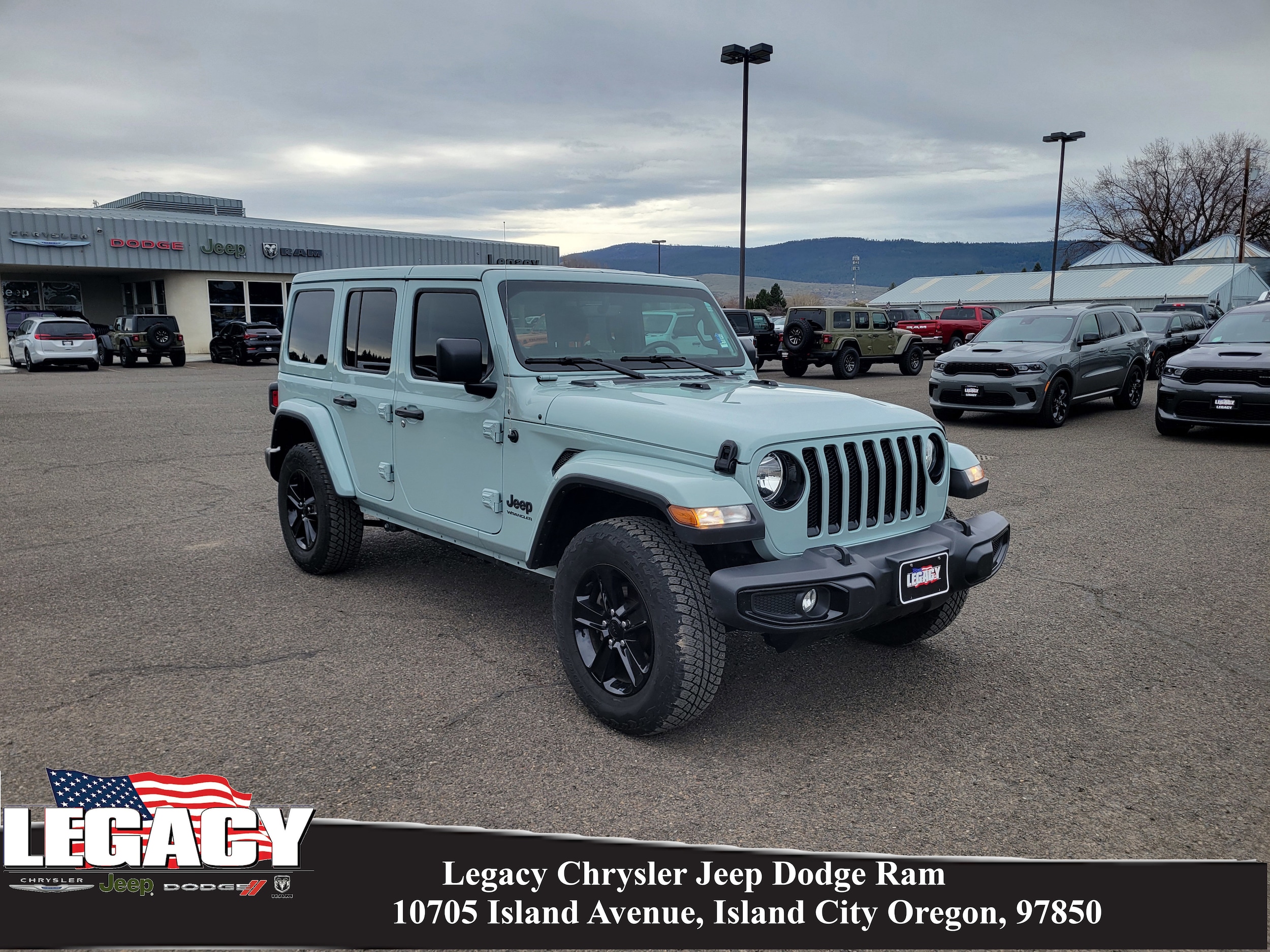 2023 Jeep Wrangler Sahara Altitude's photo