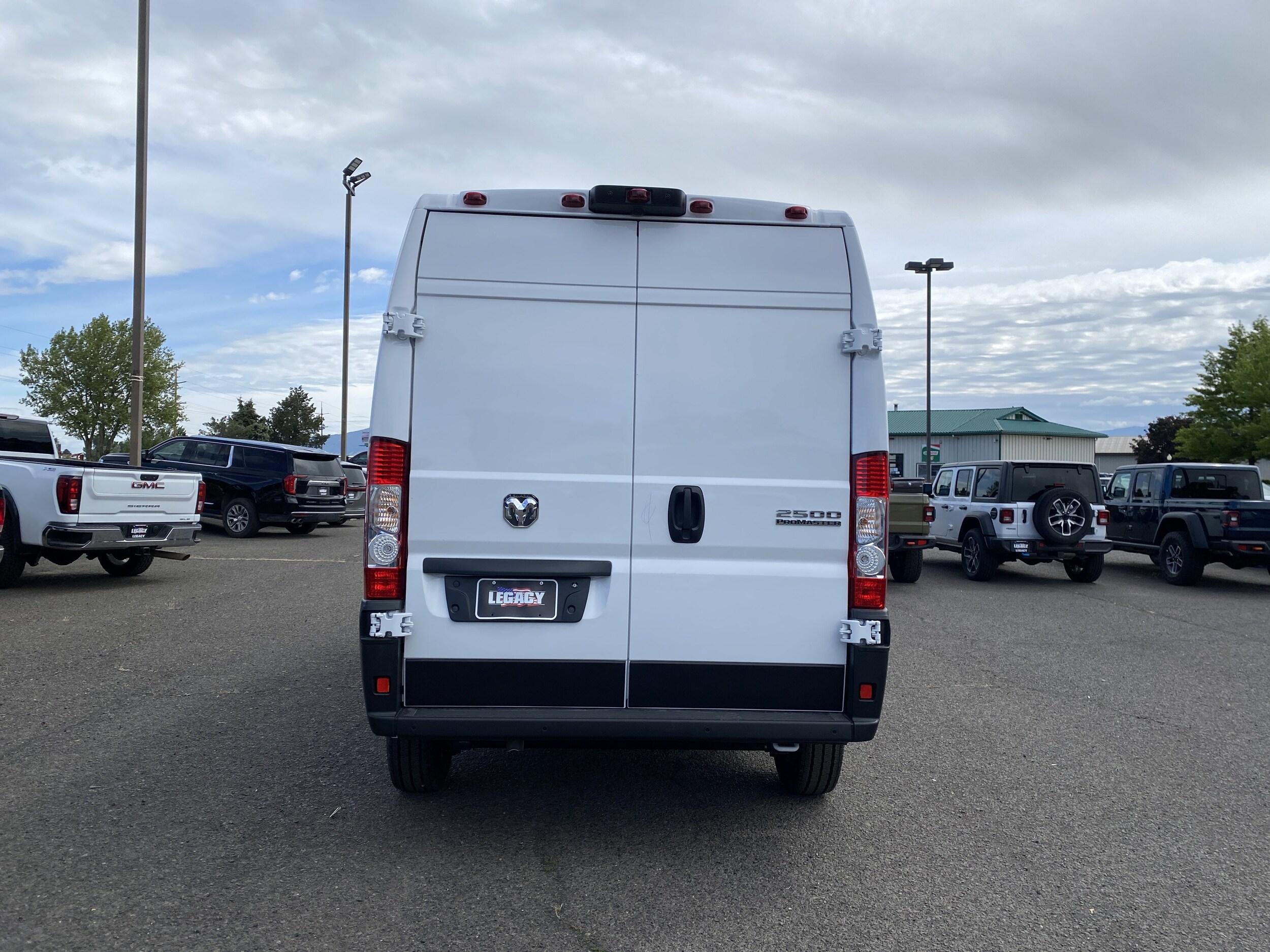 2025 Ram ProMaster 2500 Cargo Van photo 4