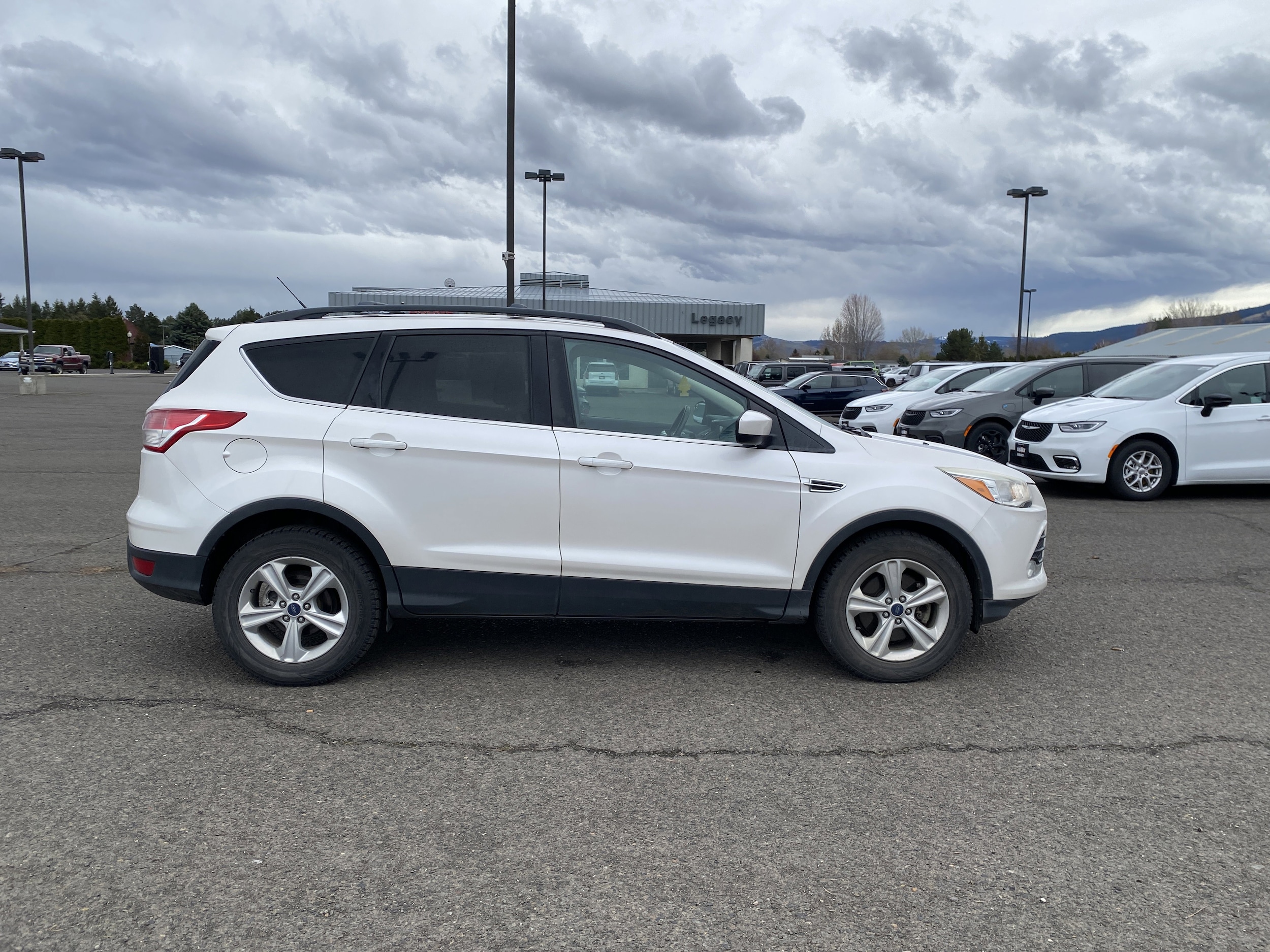 Used 2013 Ford Escape SE with VIN 1FMCU9GX6DUD44516 for sale in Island City, OR