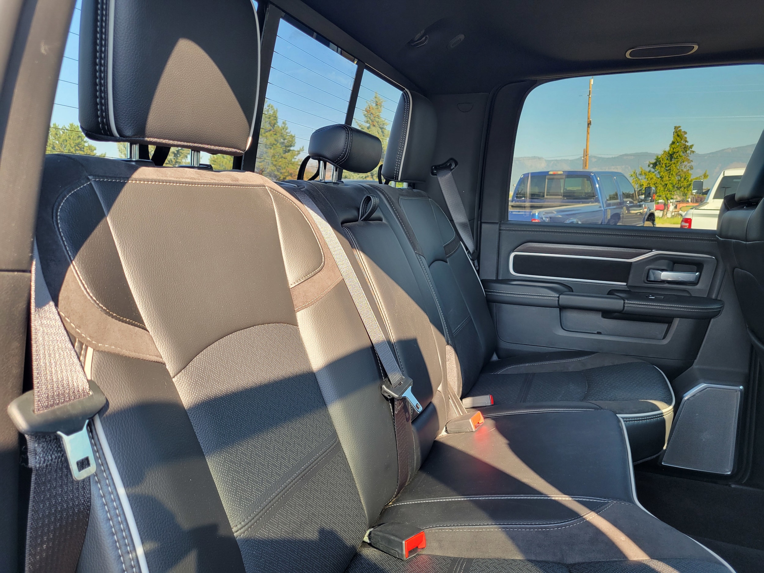 2025 RAM 2500 Laramie - Photo 18