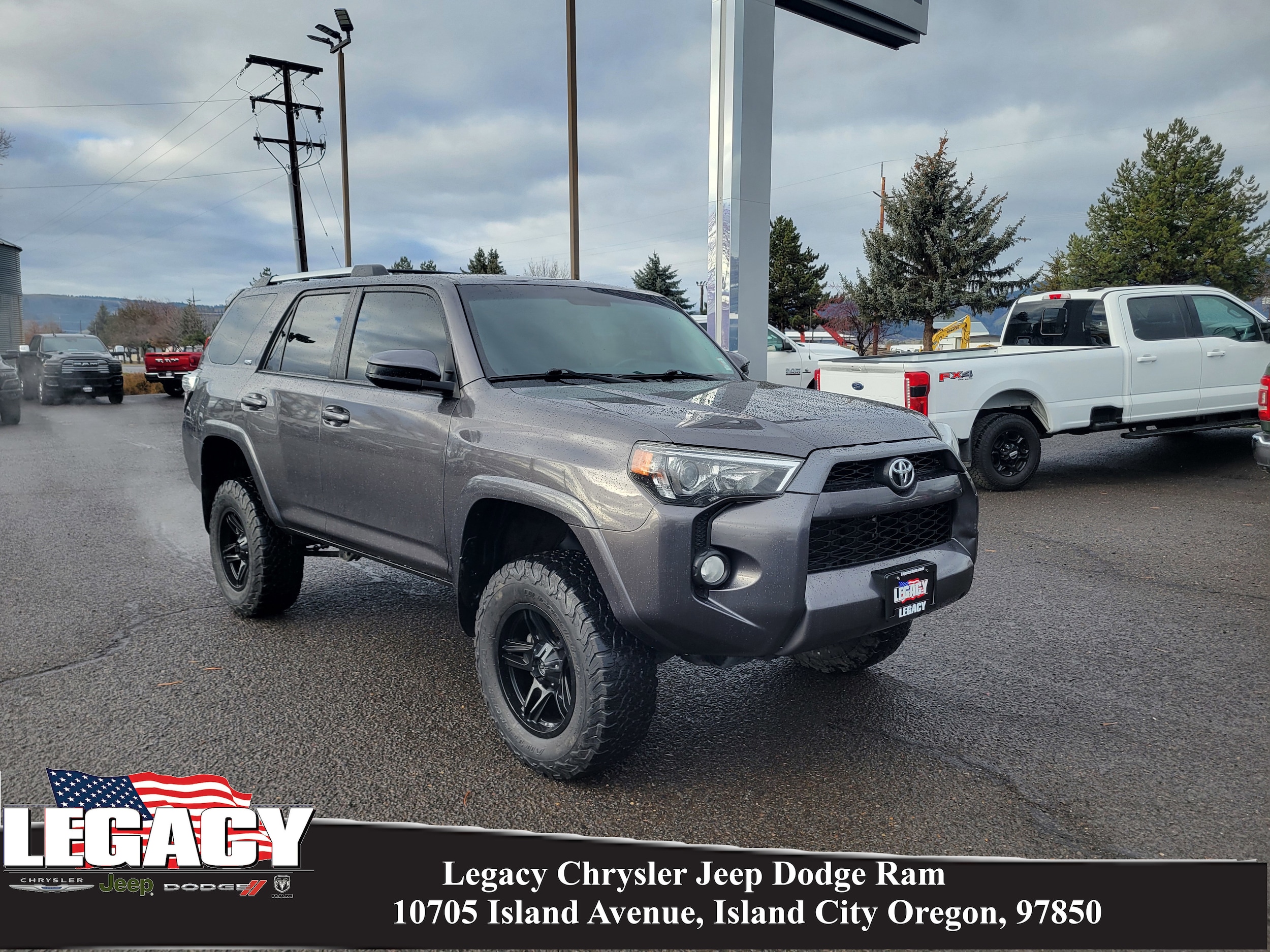 2019 Toyota 4Runner SR5's photo