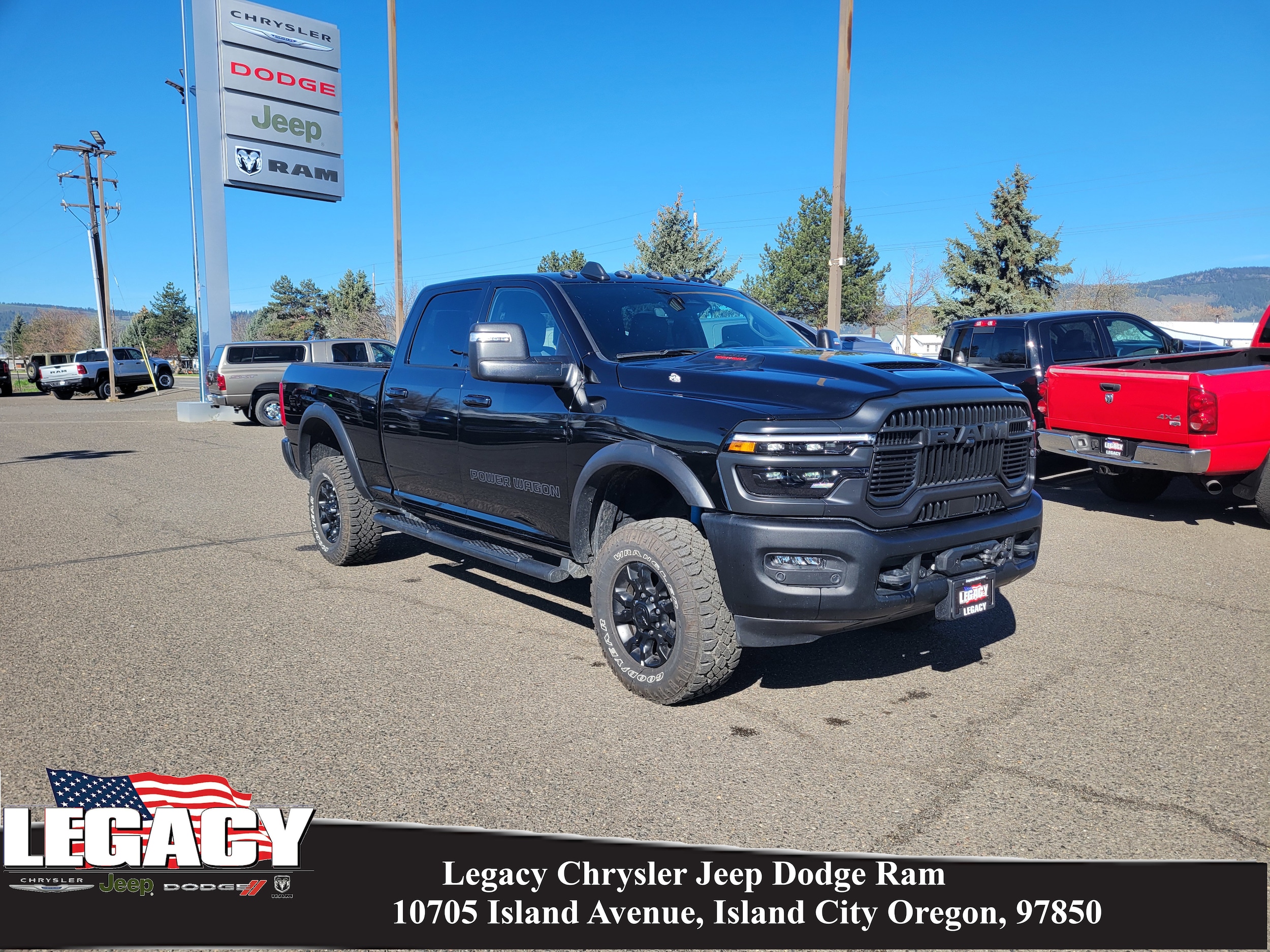 Diamond Black Crystal Pearlcoat 2026 RAM 2500 Power Wagon Crew Cab 4WD Pickup Truck Four-Wheel Drive Automatic