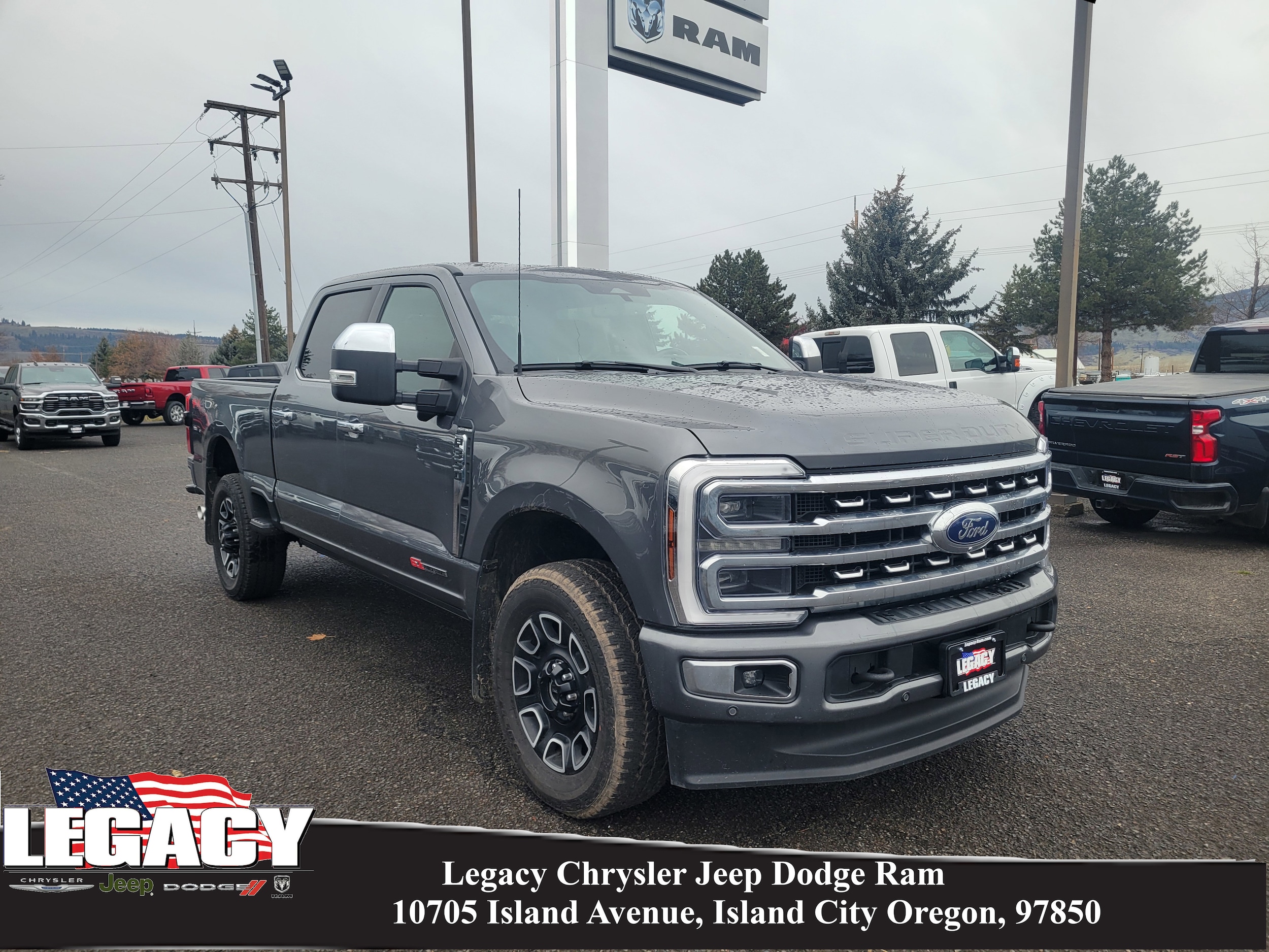 2024 Ford F-350 Super Duty Platinum's photo