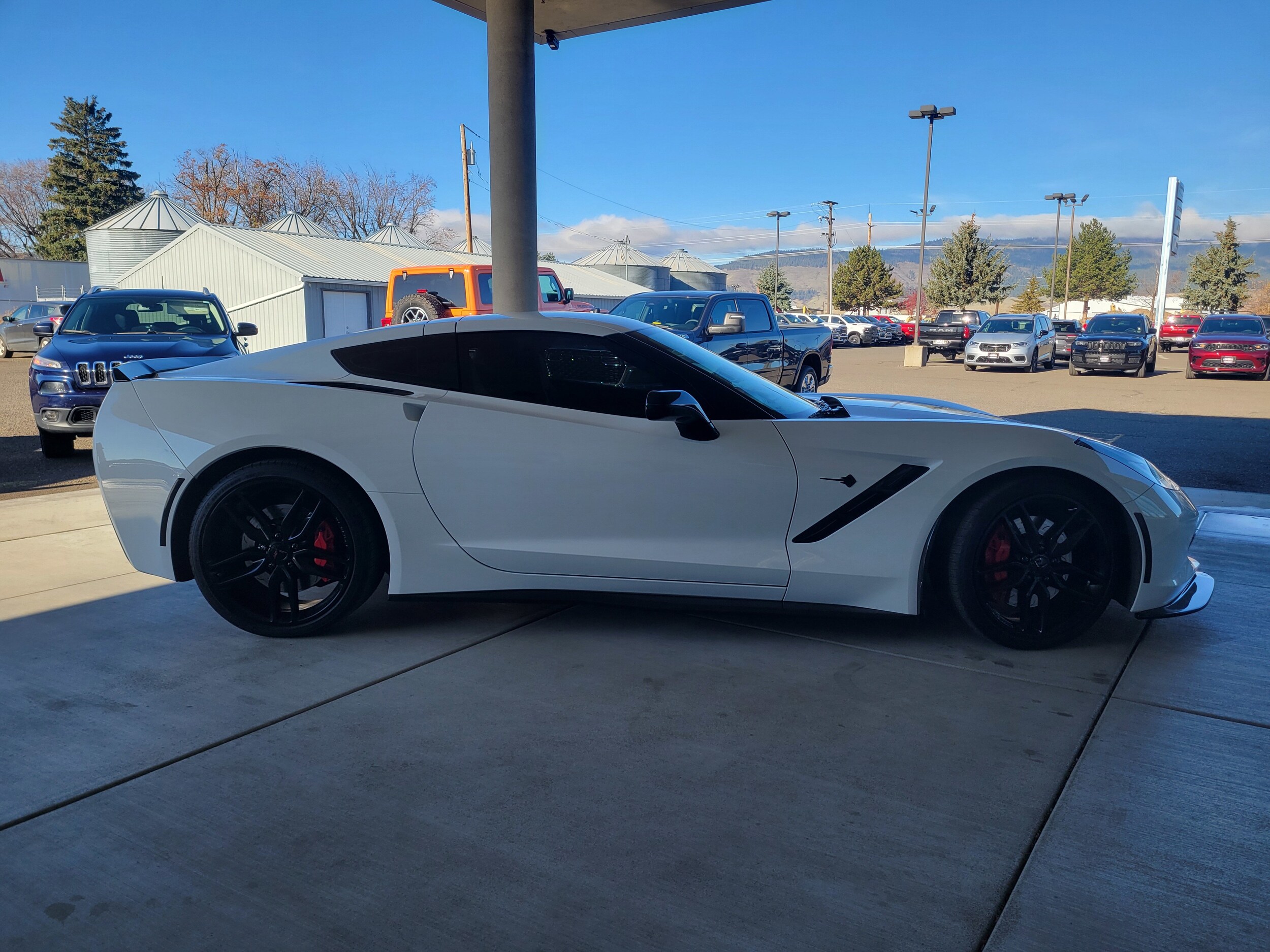 2015 Chevrolet Corvette Stingray 3LT Z51 photo 2