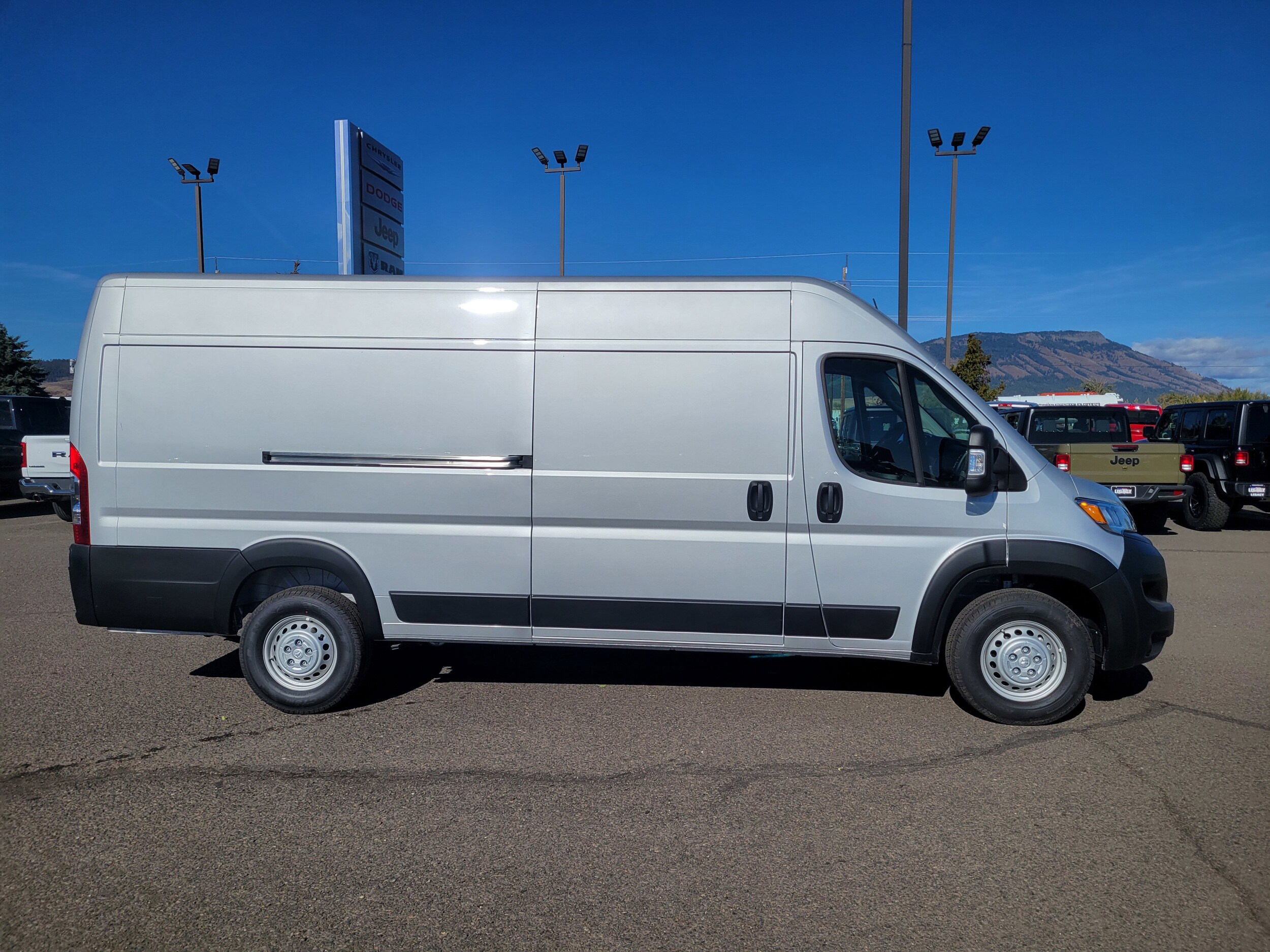 2026 Ram ProMaster 3500 Cargo Van photo 2