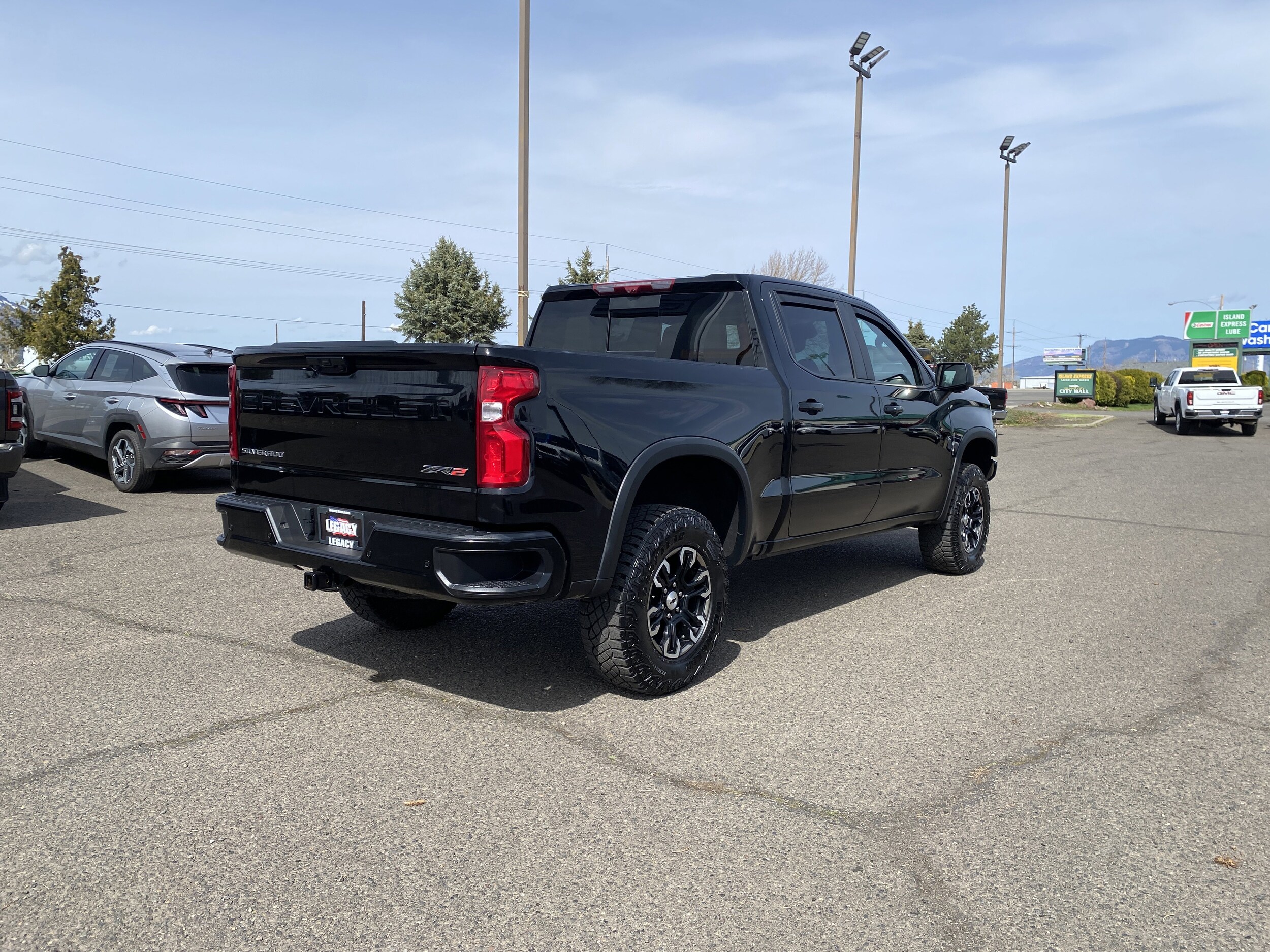 2024 Chevrolet Silverado 1500 ZR2 photo 3
