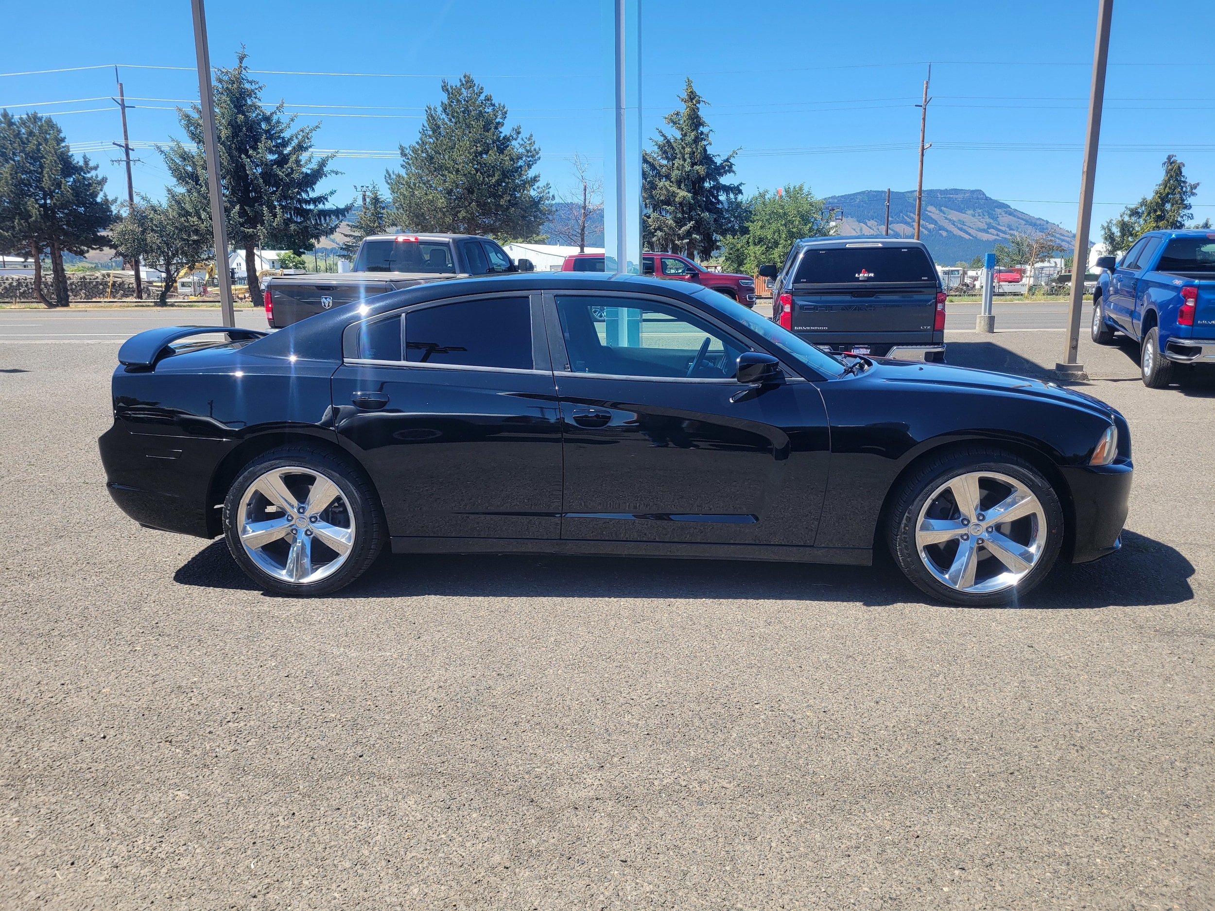 Used 2013 Dodge Charger R/T with VIN 2C3CDXCT9DH550495 for sale in Island City, OR