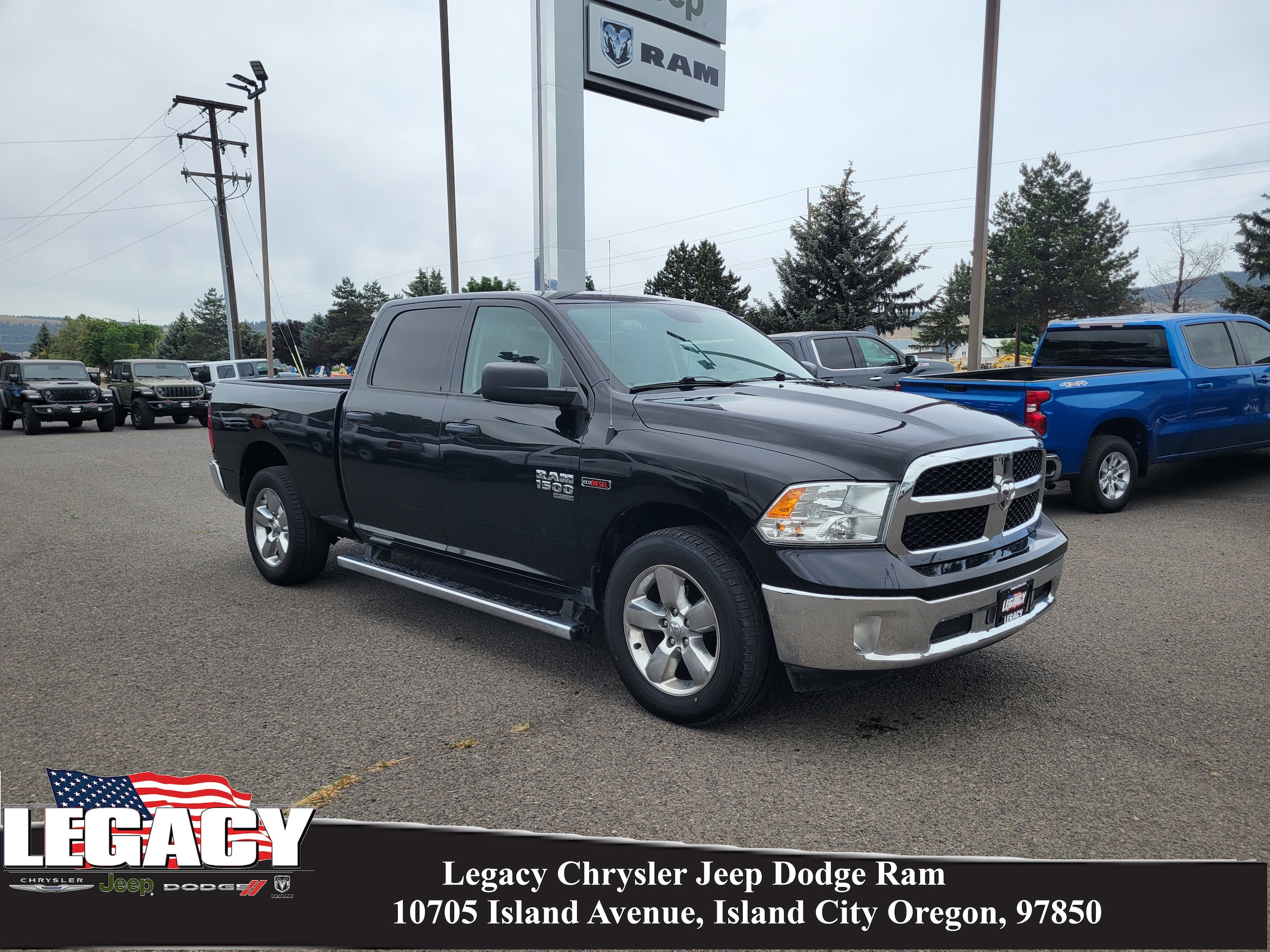 2019 RAM 1500 Classic Tradesman 4x4 Crew Cab 6'4's photo
