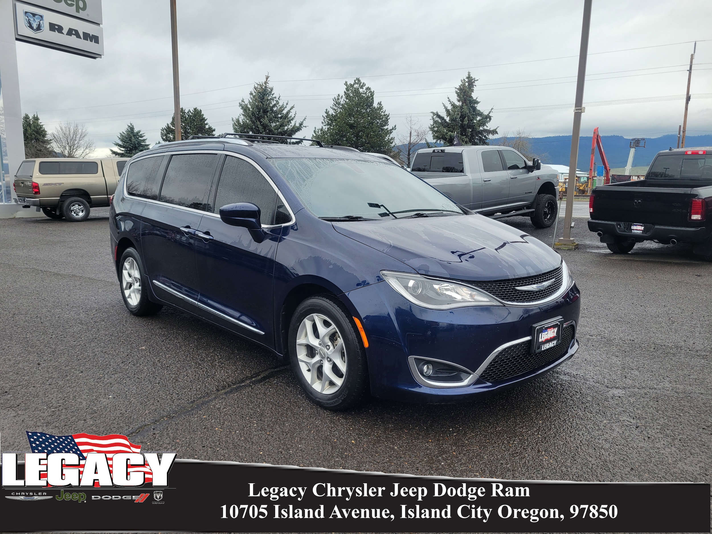 2017 Chrysler Pacifica Touring-L Plus