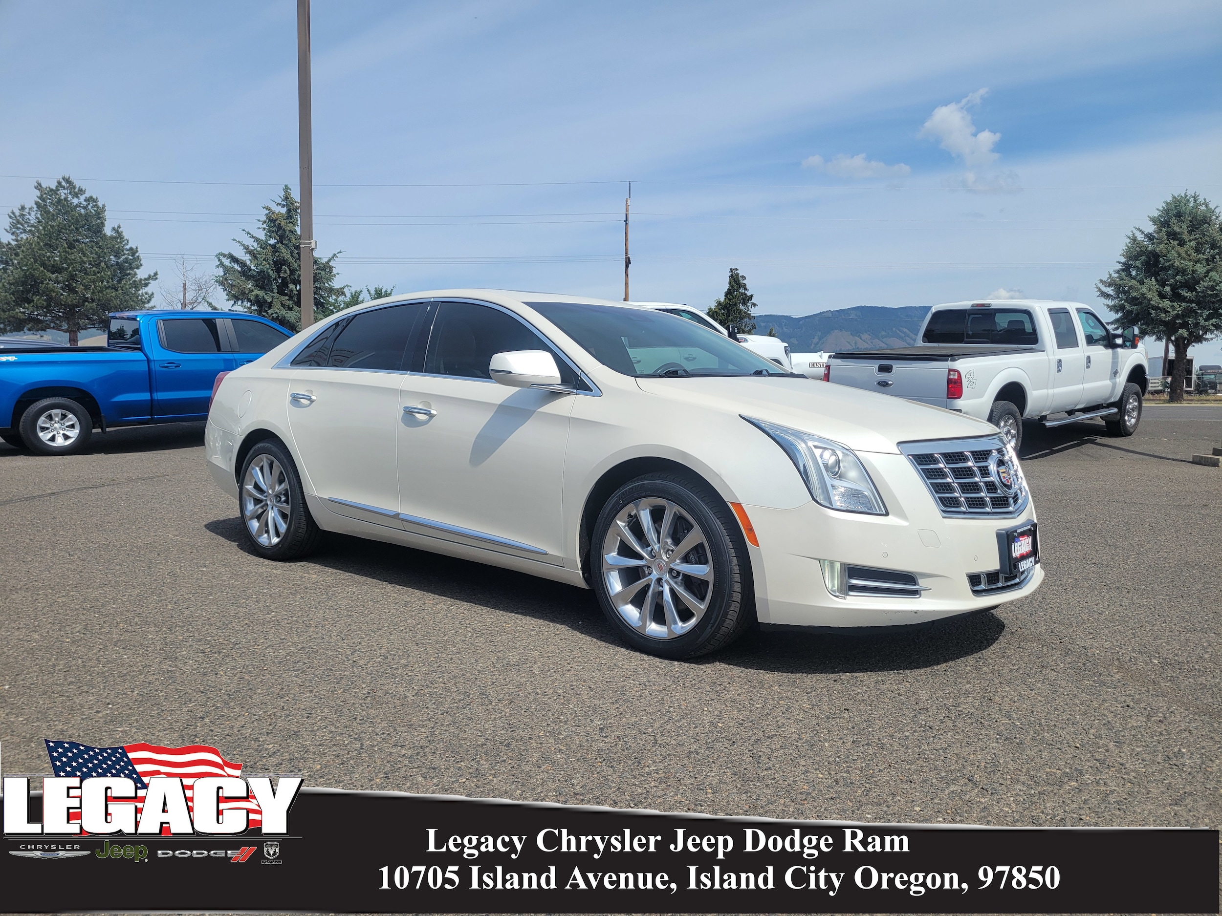 2013 Cadillac XTS 3.6L FWD Premium Collection's photo