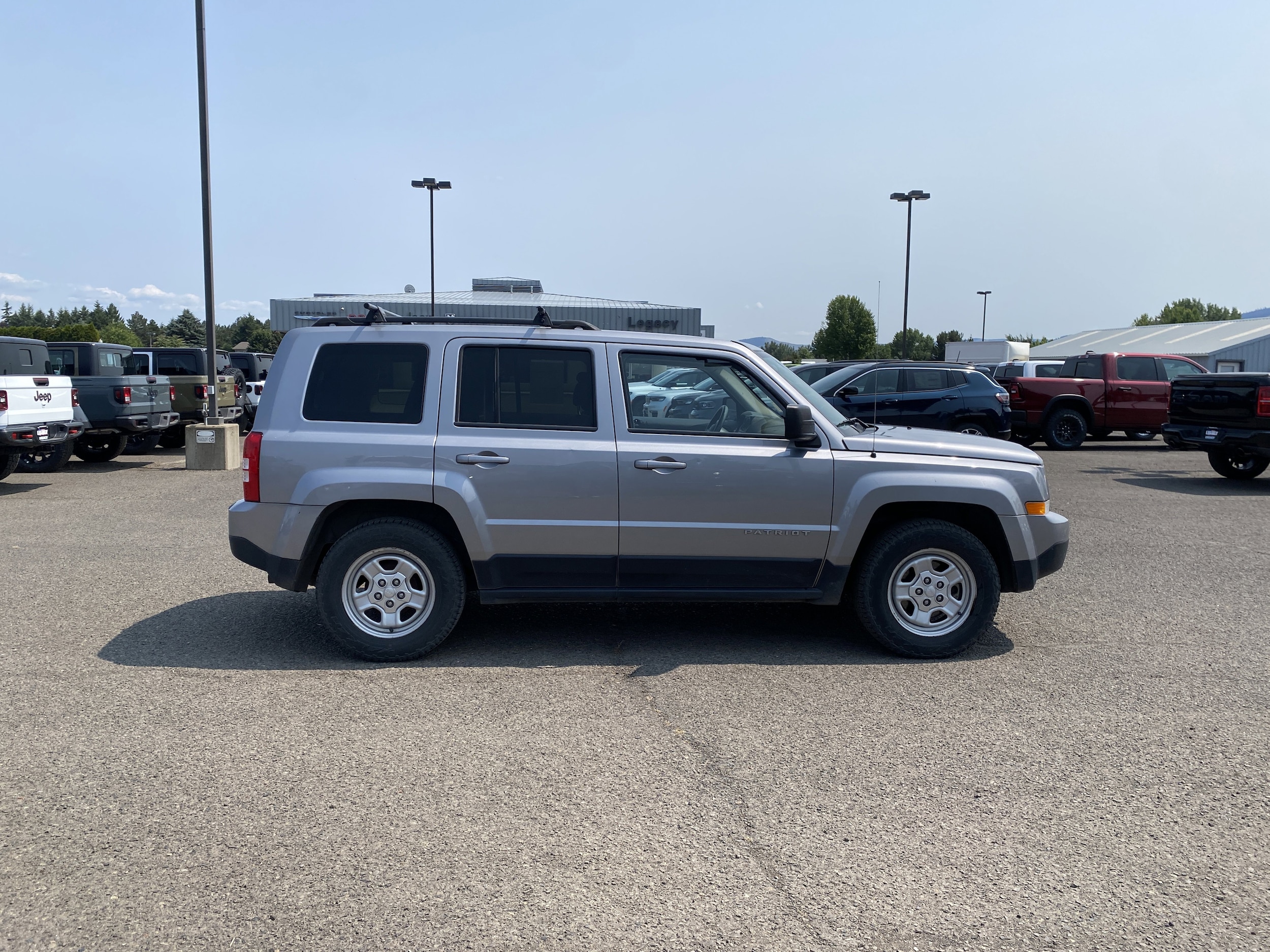 Used 2016 Jeep Patriot Sport with VIN 1C4NJPBB4GD554445 for sale in Island City, OR