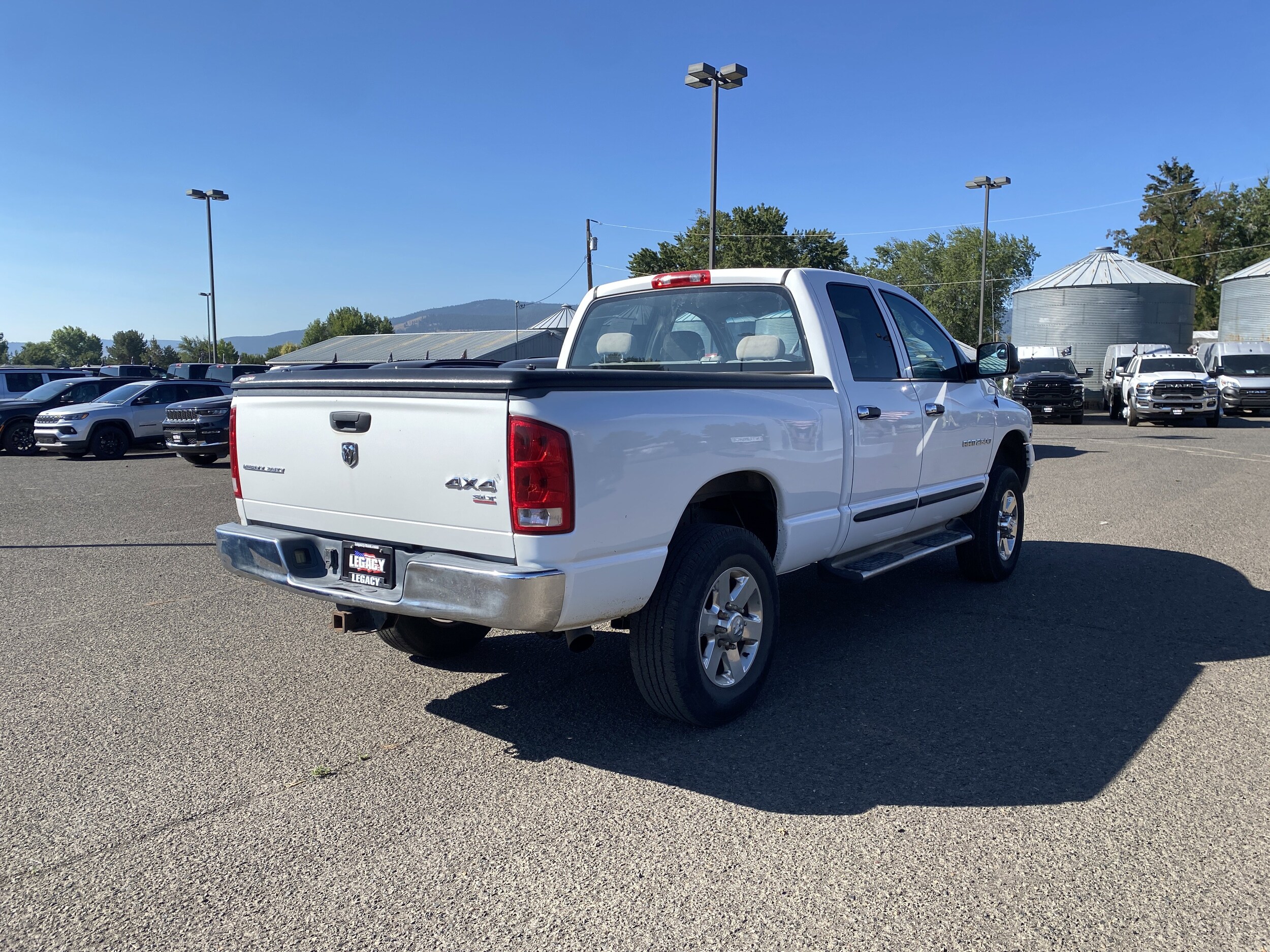 2004 Dodge Ram SLT Laramie photo 3
