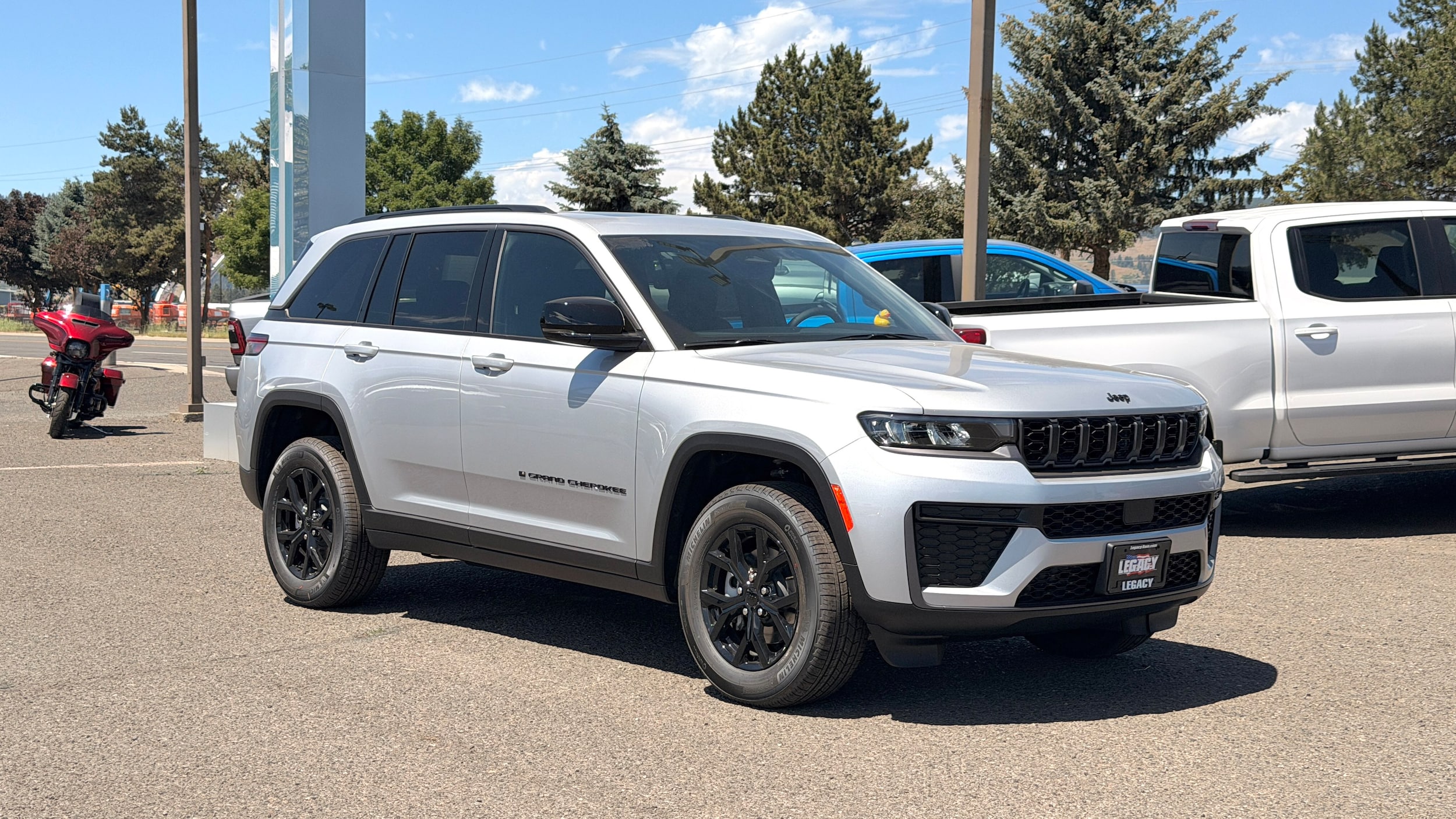 2026 Jeep Grand Cherokee Laredo