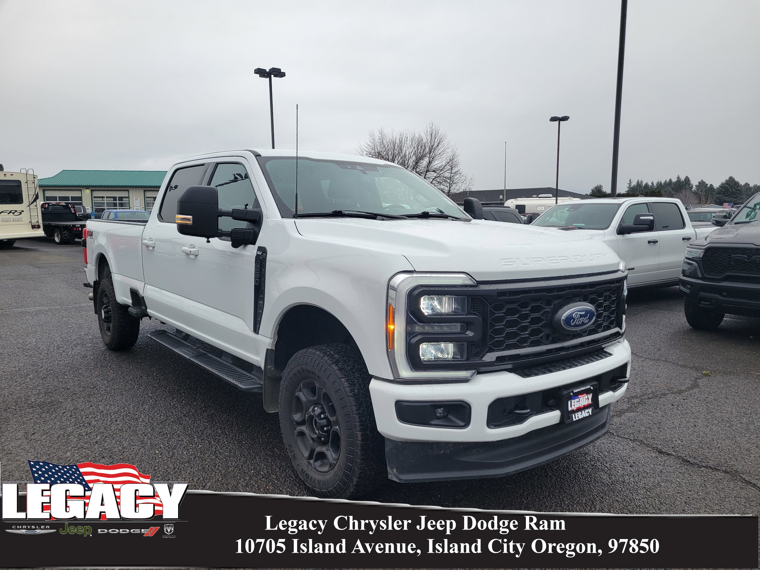 2023 Ford F-350 Super Duty XLT's photo
