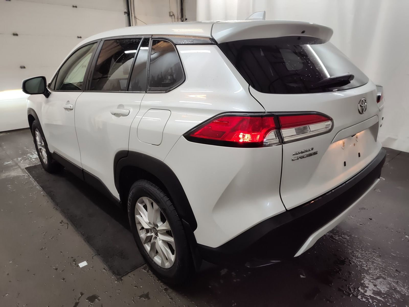 Used 2023 Toyota Corolla Cross LE with VIN 7MUCAABG8PV055528 for sale in Kansas City