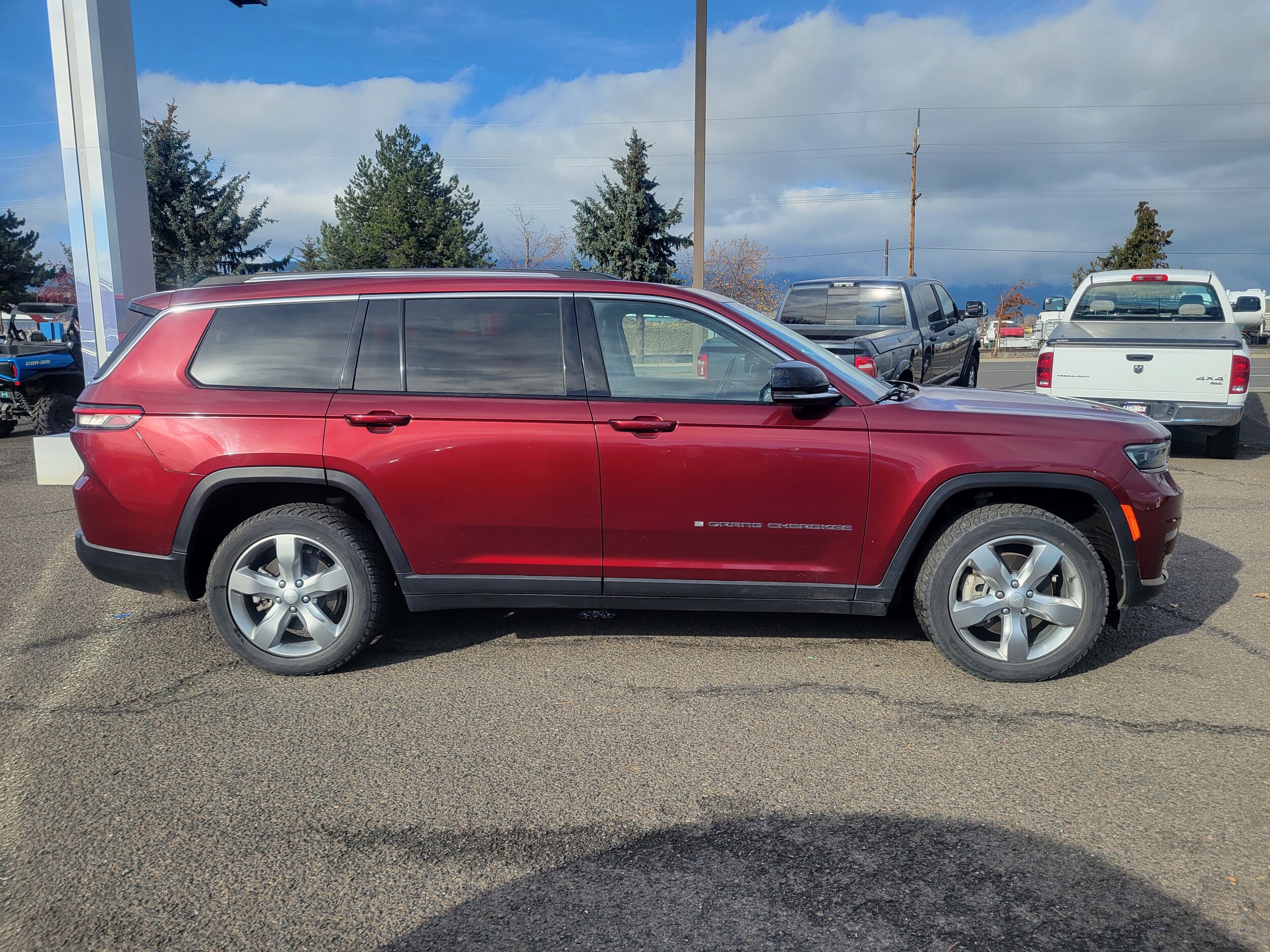 2021 Jeep Grand Cherokee Limited photo 2
