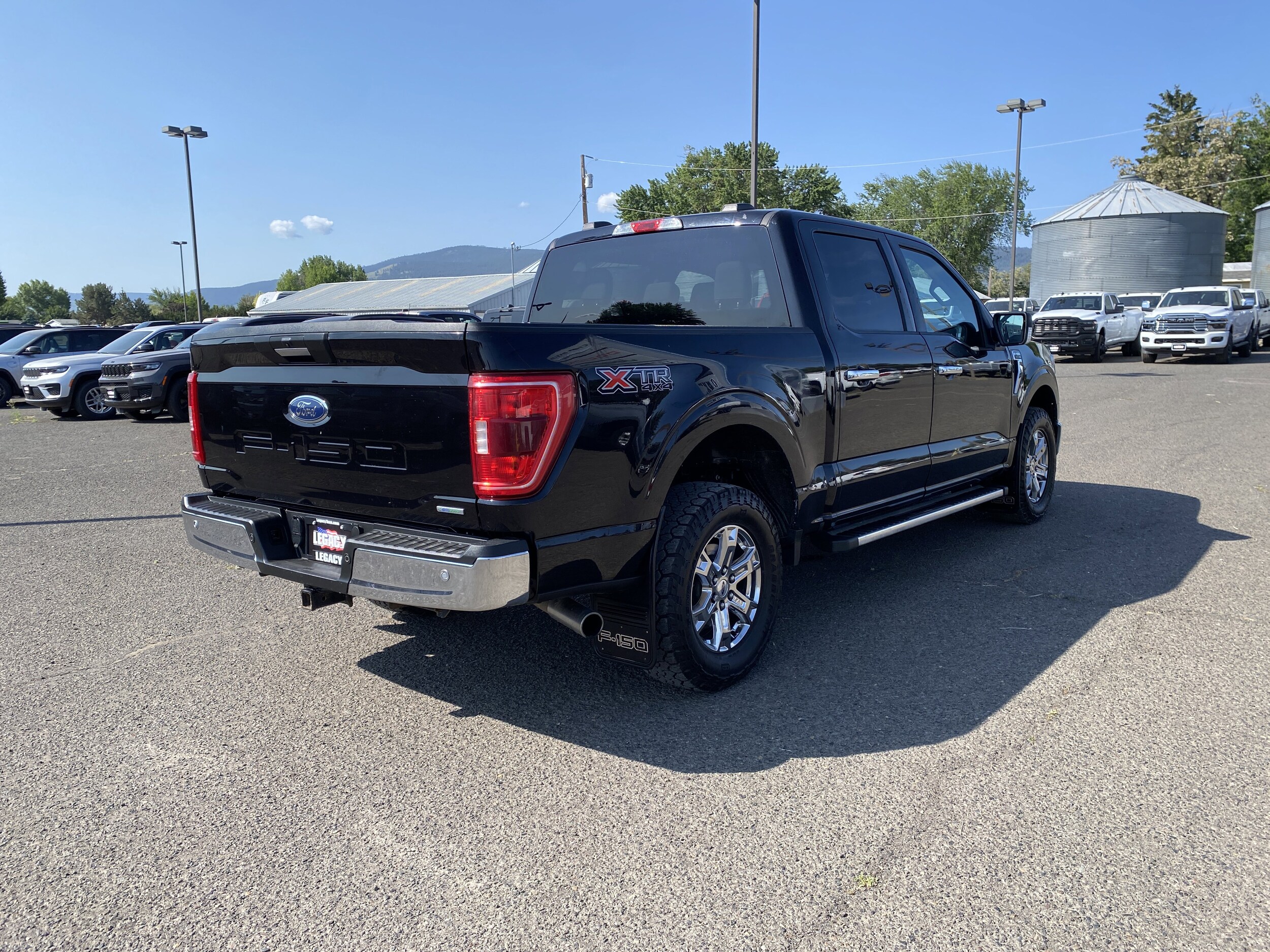 2022 Ford F-150 XLT photo 3