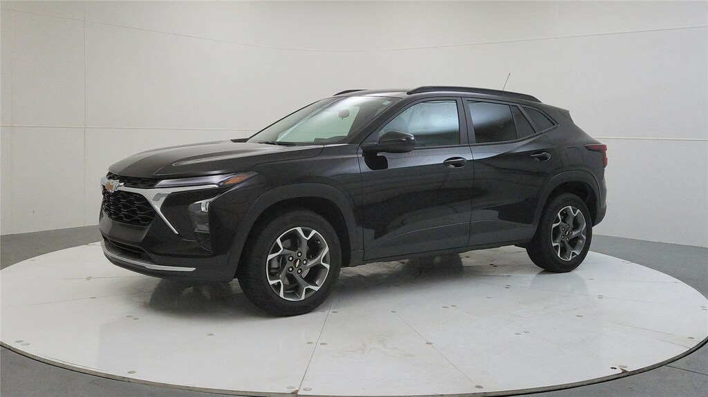 Used 2024 Chevrolet Trax LT SUV