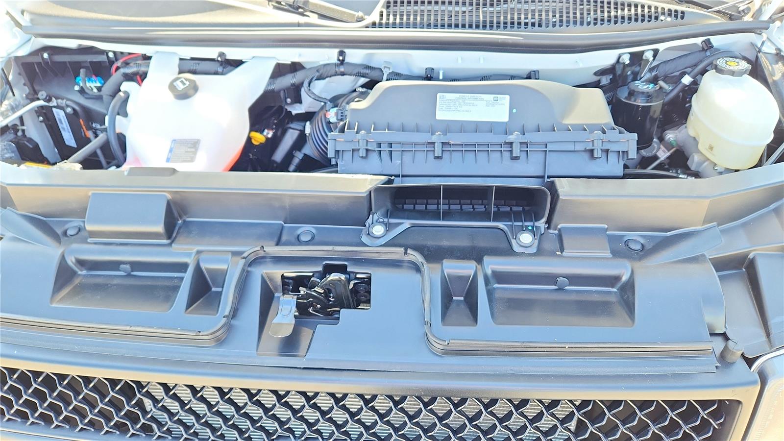 2026 Chevrolet Express Cargo Work Van - Photo 12