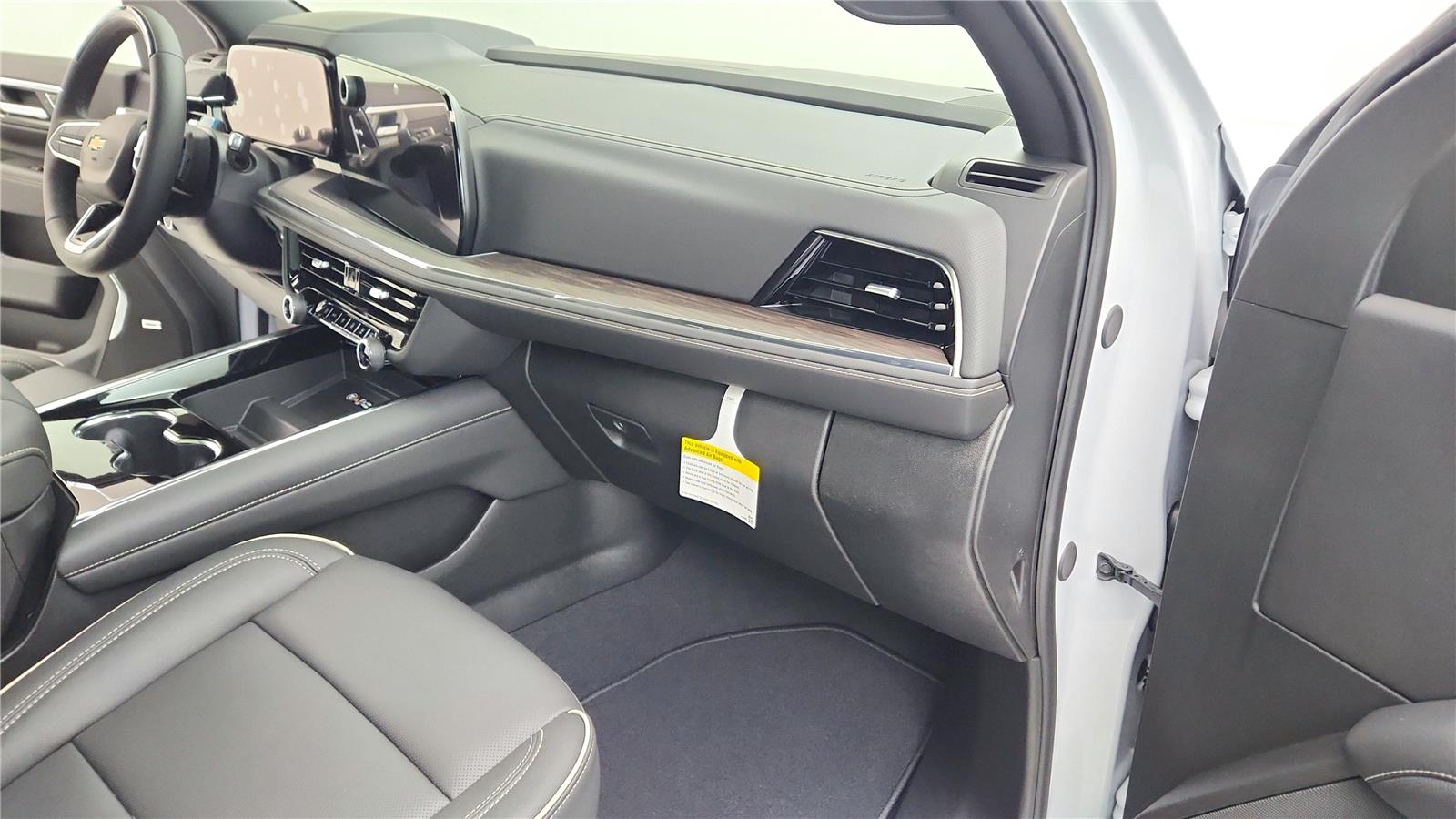 2026 Chevrolet Suburban Premier - Photo 29