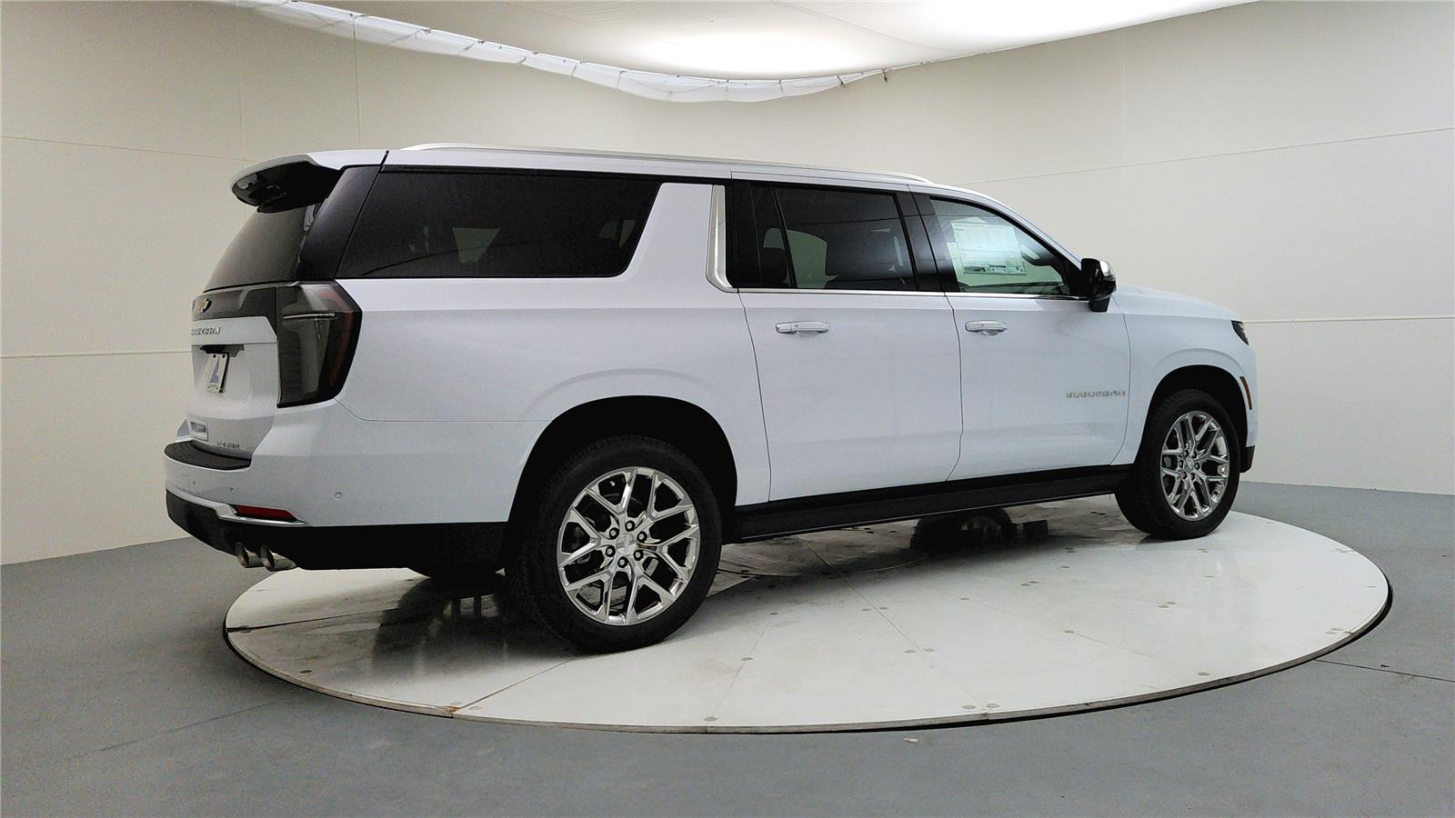 2026 Chevrolet Suburban Premier - Photo 7