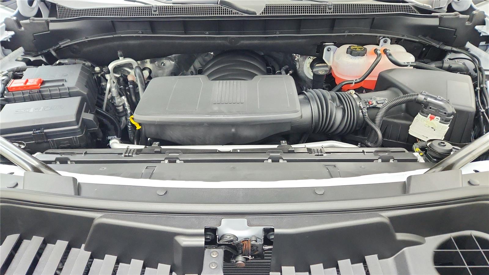 2026 Chevrolet Suburban Premier - Photo 40
