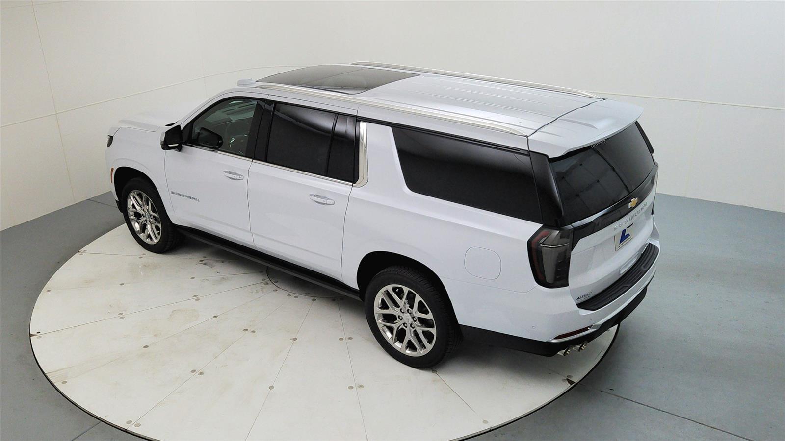 2026 Chevrolet Suburban Premier - Photo 14