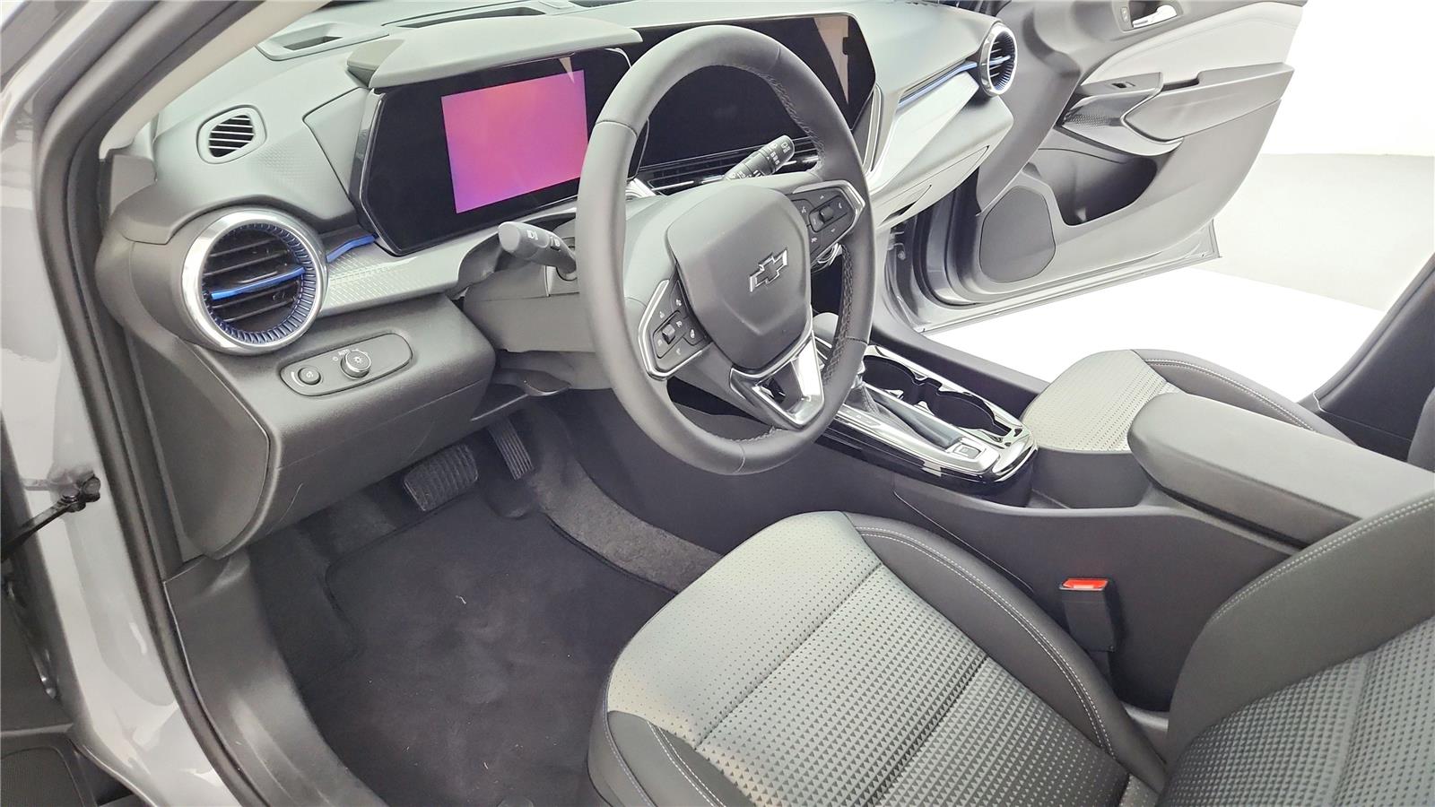 2026 Chevrolet Trax LT - Photo 16