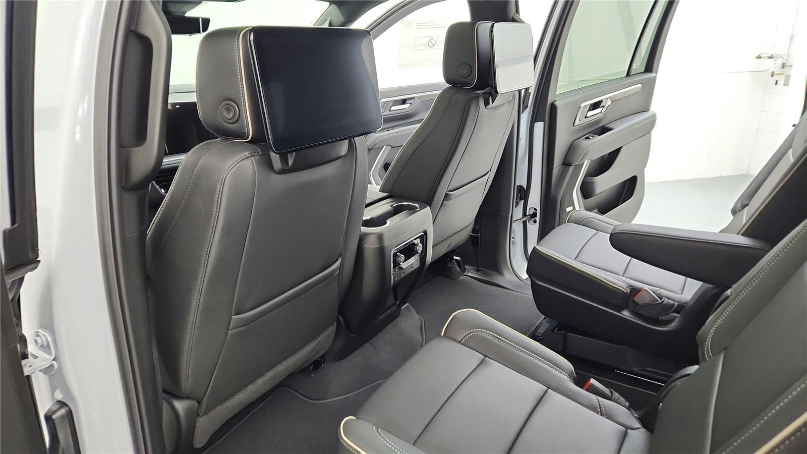 2026 Chevrolet Suburban Premier - Photo 56